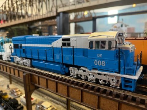 Atlas O 30138501 - Premier - U30C Diesel Locomotive "Detroit Edison" #11 - MrMuffin'sTrains