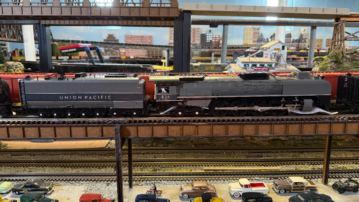 MTH 20-3961-1 - Premier - FEF 4-8-4 Northern Steam Engine "Union Pacific" #836 w/ PS3 (TT Gray w/Silver Stripes)