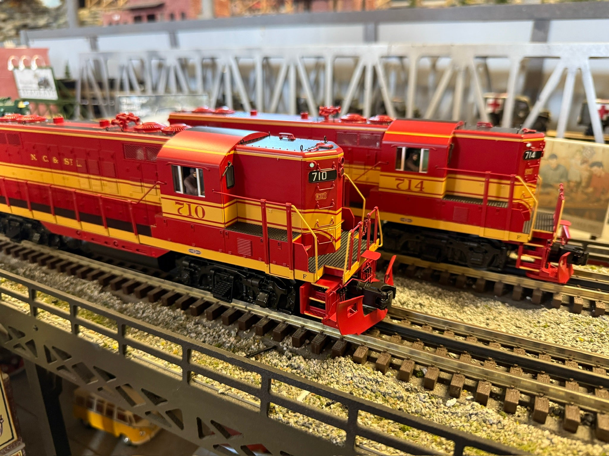 MTH 20-22027-1 - GP-7 Diesel Engine "Nashville, Chattanooga & St. Louis" #710 w/ PS3  - Custom Run for MrMuffin'sTrains