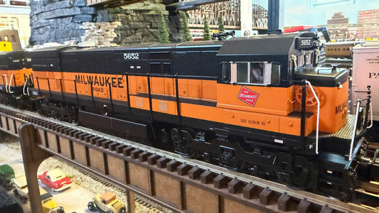 Atlas O 30138687S - Premier - U30C Diesel Locomotive "Milwaukee Road" #5652 - Custom Run for Mr.Muffin's Trains