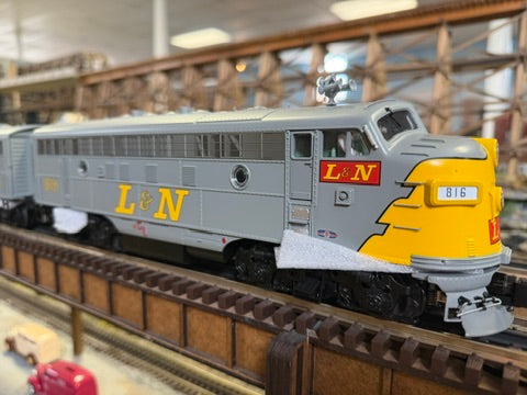 Bundle - MTH 20-22050-1 - F-7 A Diesel Engine "Louisville & Nashville" #813 w/ PS3 (Gray) - Custom Run for MrMuffin'sTrains - MrMuffin'sTrains