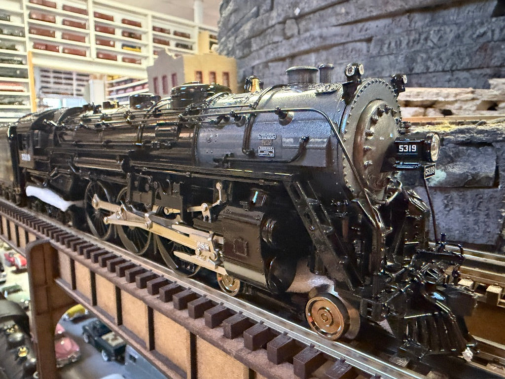 Lionel 6-13100 1-390-E locomotive and tender Std Gauge Like New Damage Lionel 6-13100 1-390-E locomotive and tender Std Gauge Like New Damage
