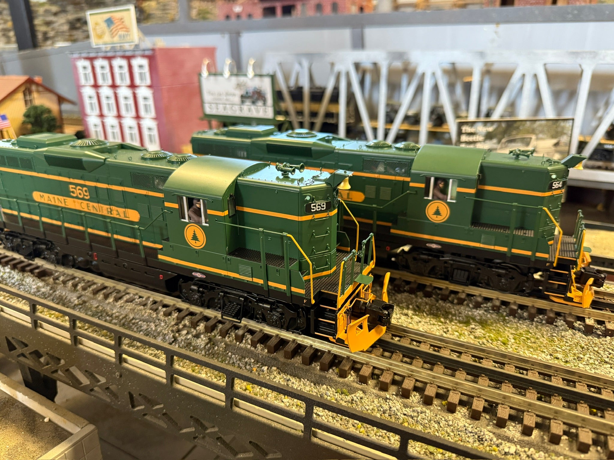 MTH 20-29049-1 - GP-7 Diesel Engine "Maine Central" #569 w/ PS3