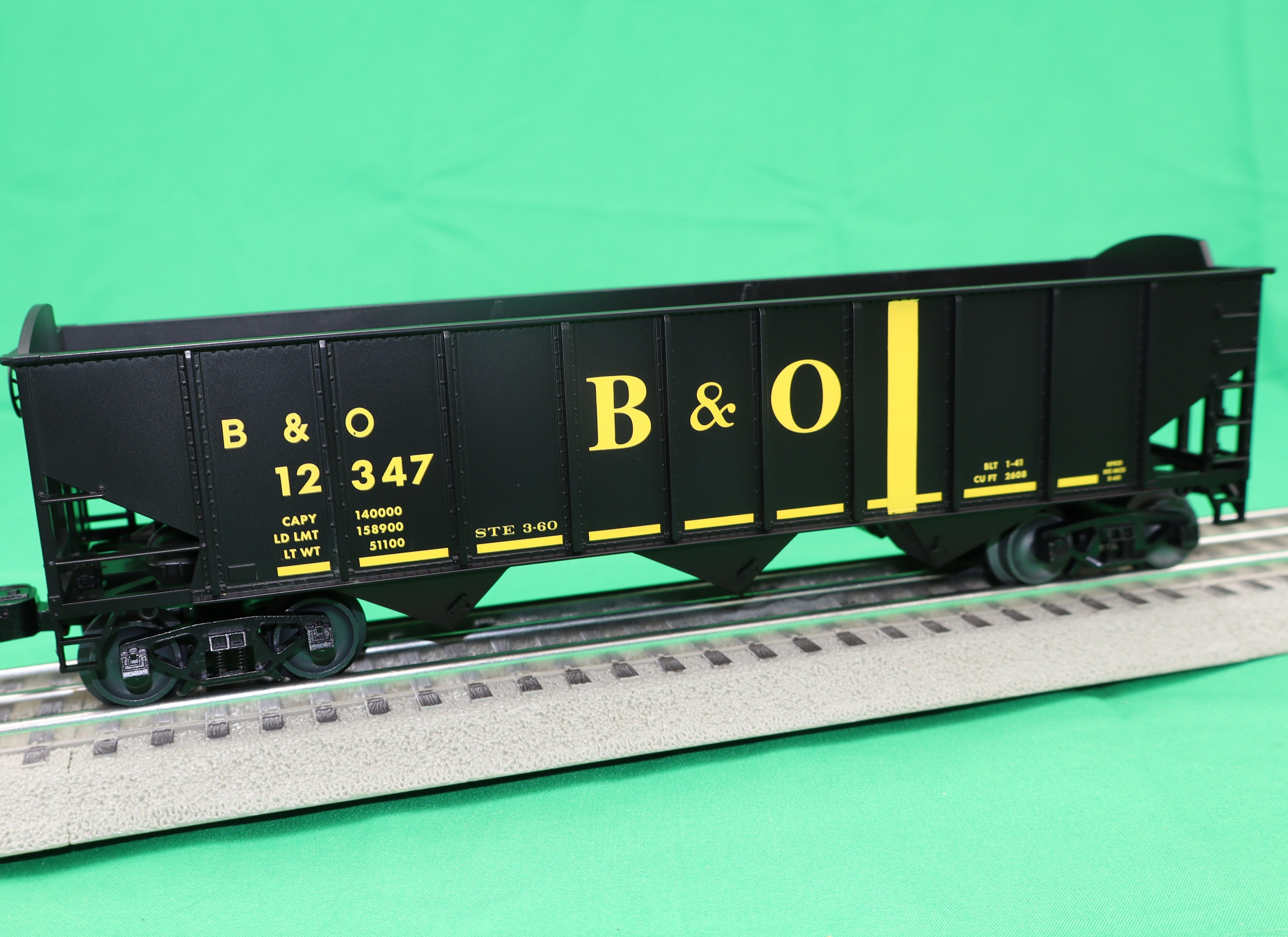 Lionel 2542200 - 3-Bay Hopper w/Peaked Ends "Baltimore & Ohio" Pack A (3-car)
