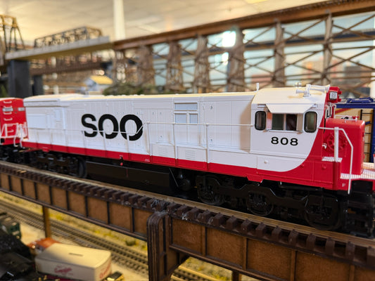 Atlas O 30138507 - Premier - U30C Diesel Locomotive "SOO Line" #808 - MrMuffin'sTrains