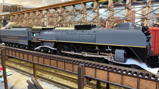 MTH 20-3958-1 - Premier - FEF 4-8-4 Northern Steam Engine "Union Pacific" #832 w/ PS3 (TT Gray w/Yellow Stripes) - MrMuffin'sTrains