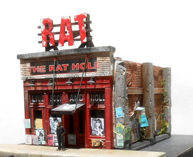Downtown Deco O 64 -  The Rat Hole Building w/ Signs (Kit)
