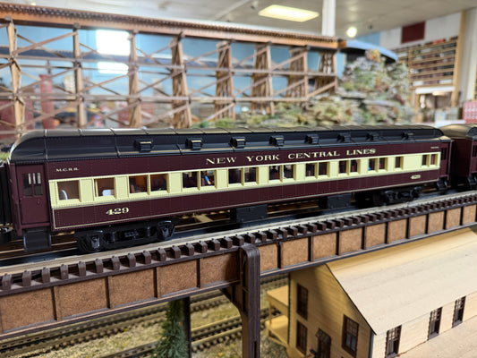 Lionel 2527570 - Niagara Falls 18" Passenger Car "New York Central" (2-Car) Set B