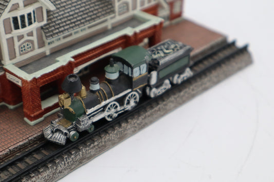 1993 Danbury Mint "The Flagstaff Railroad Station"-Second hand-M8389