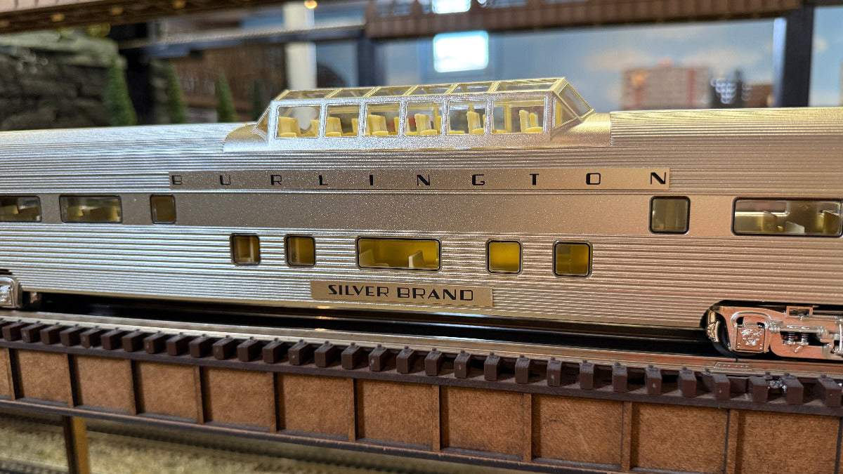 Lionel 2427690 -  21" Passenger Car "Chicago, Burlington & Quincy" (2-Car)