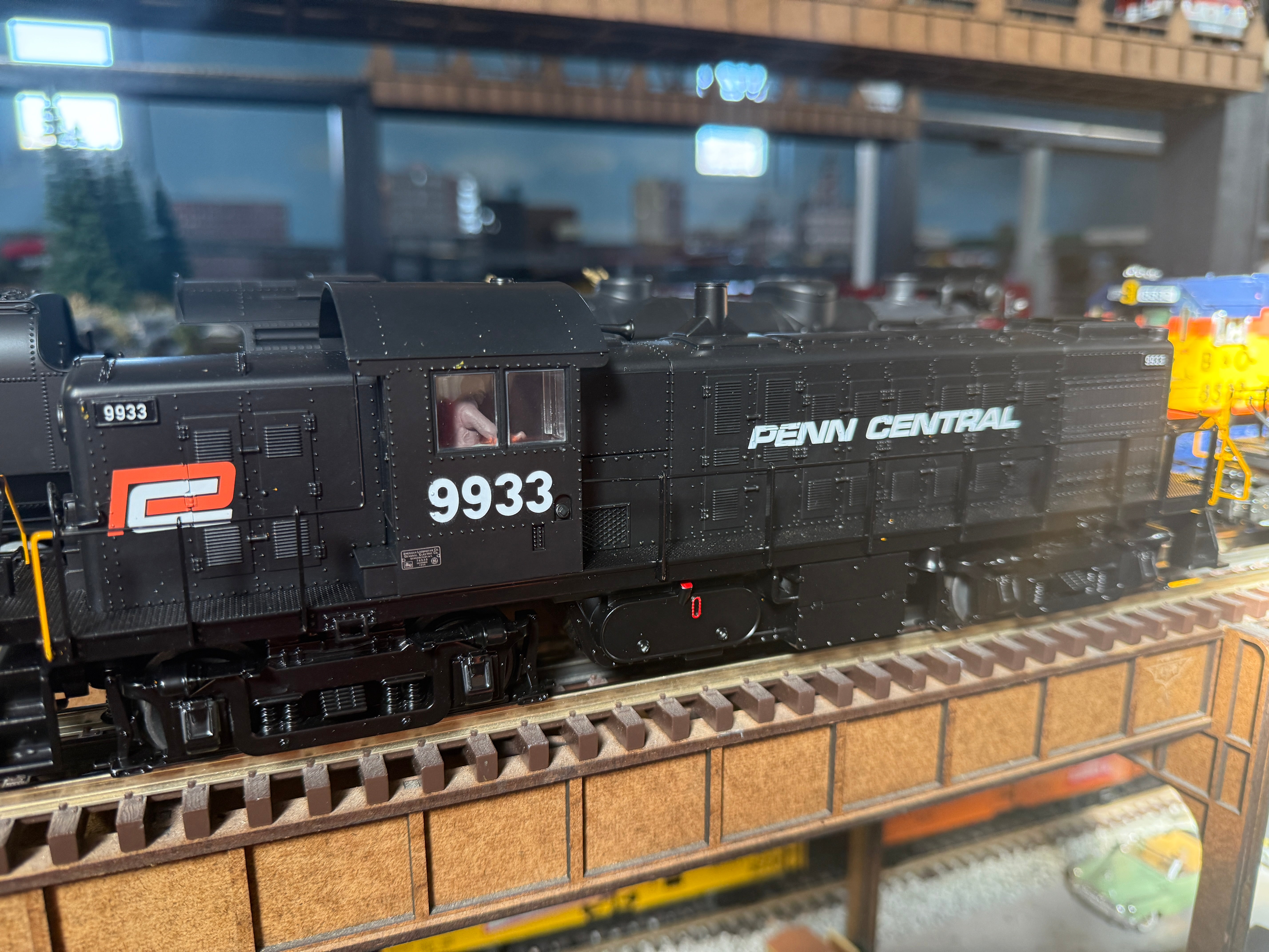MTH 30-21294-1 - Alco RS-1 Diesel Engine "Penn Central" #9933 w/ PS3 - Custom Run for MrMuffin'sTrains