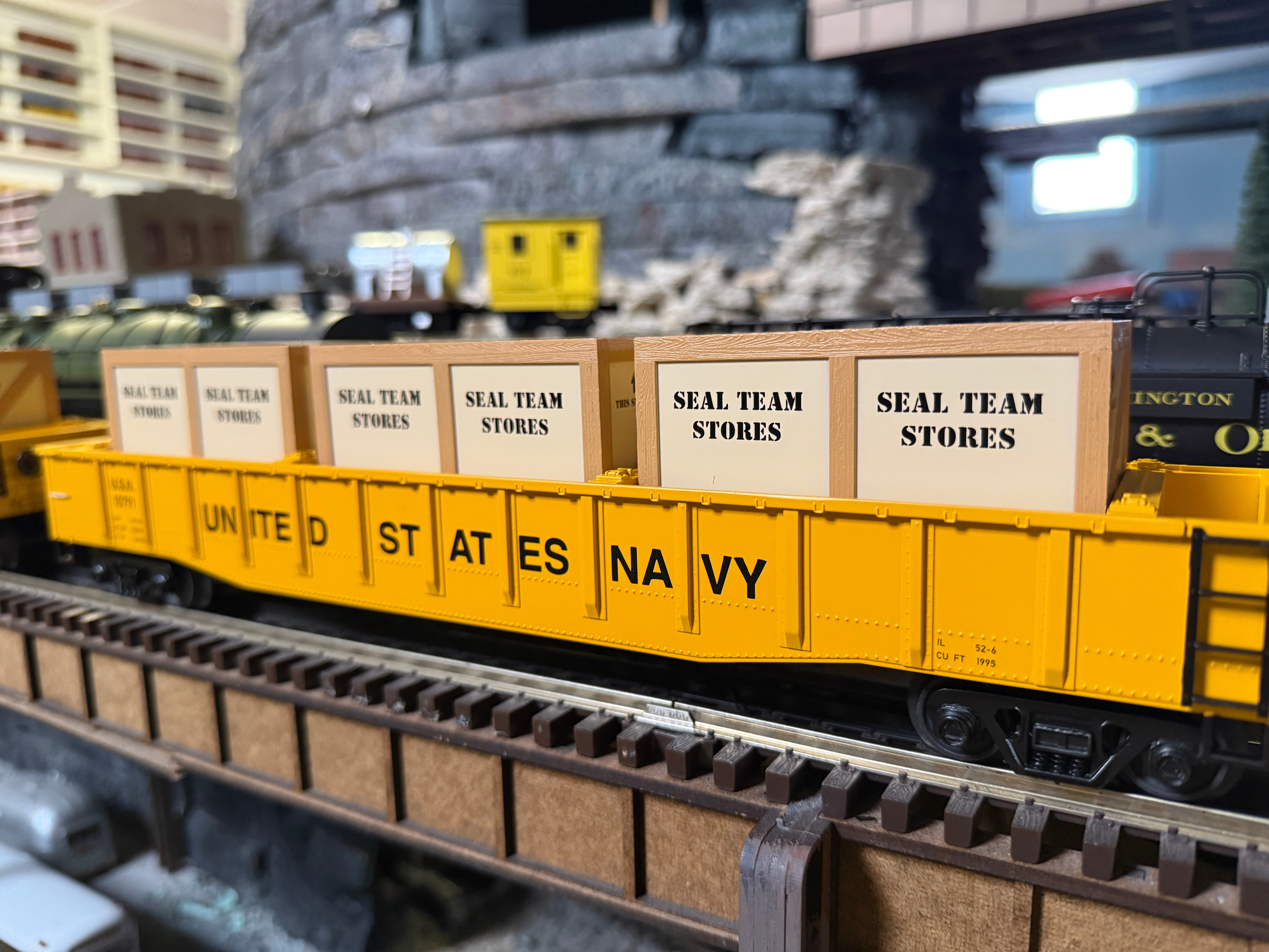 MTH 20-95700 - Gondola "U.S. Navy" #10791 w/ LCL Containers - Custom Run for MrMuffin'sTrains
