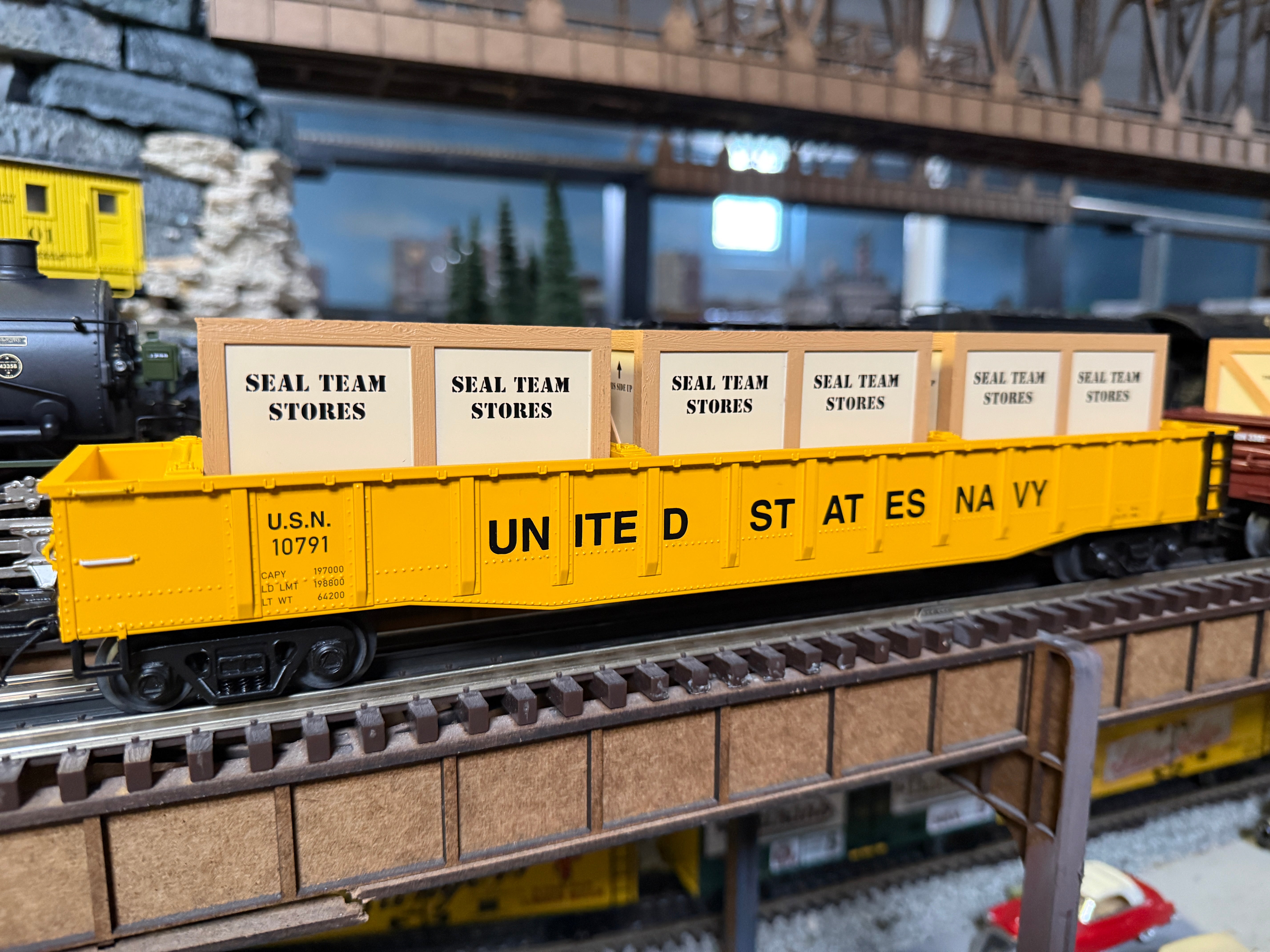 MTH 20-95700 - Gondola "U.S. Navy" #10791 w/ LCL Containers - Custom Run for MrMuffin'sTrains