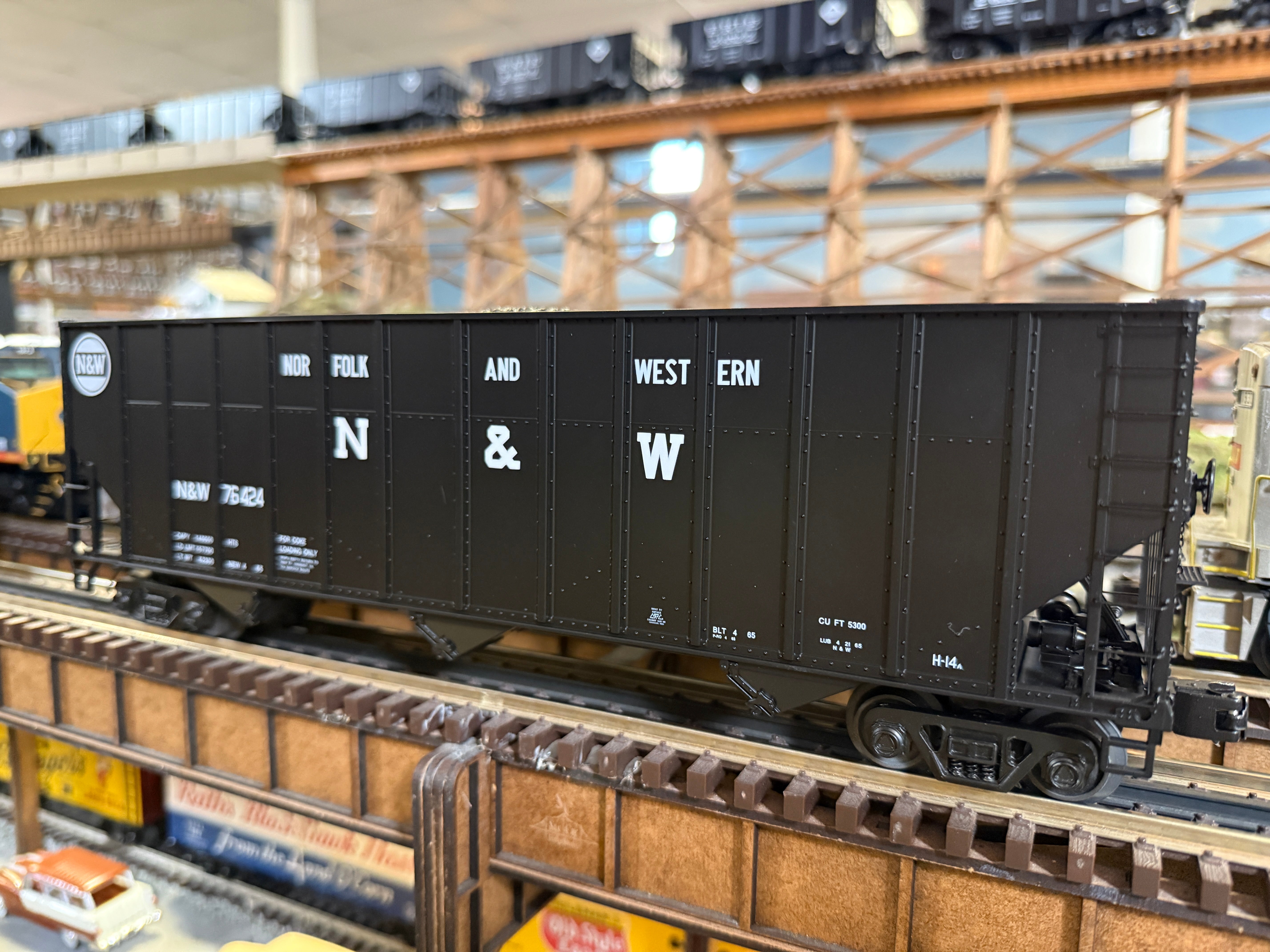 MTH 20-92401 - Coke Hopper Car w/Load "Norfolk & Western" Set #2 (4-Car) - Custom Run for MrMuffin'sTrains