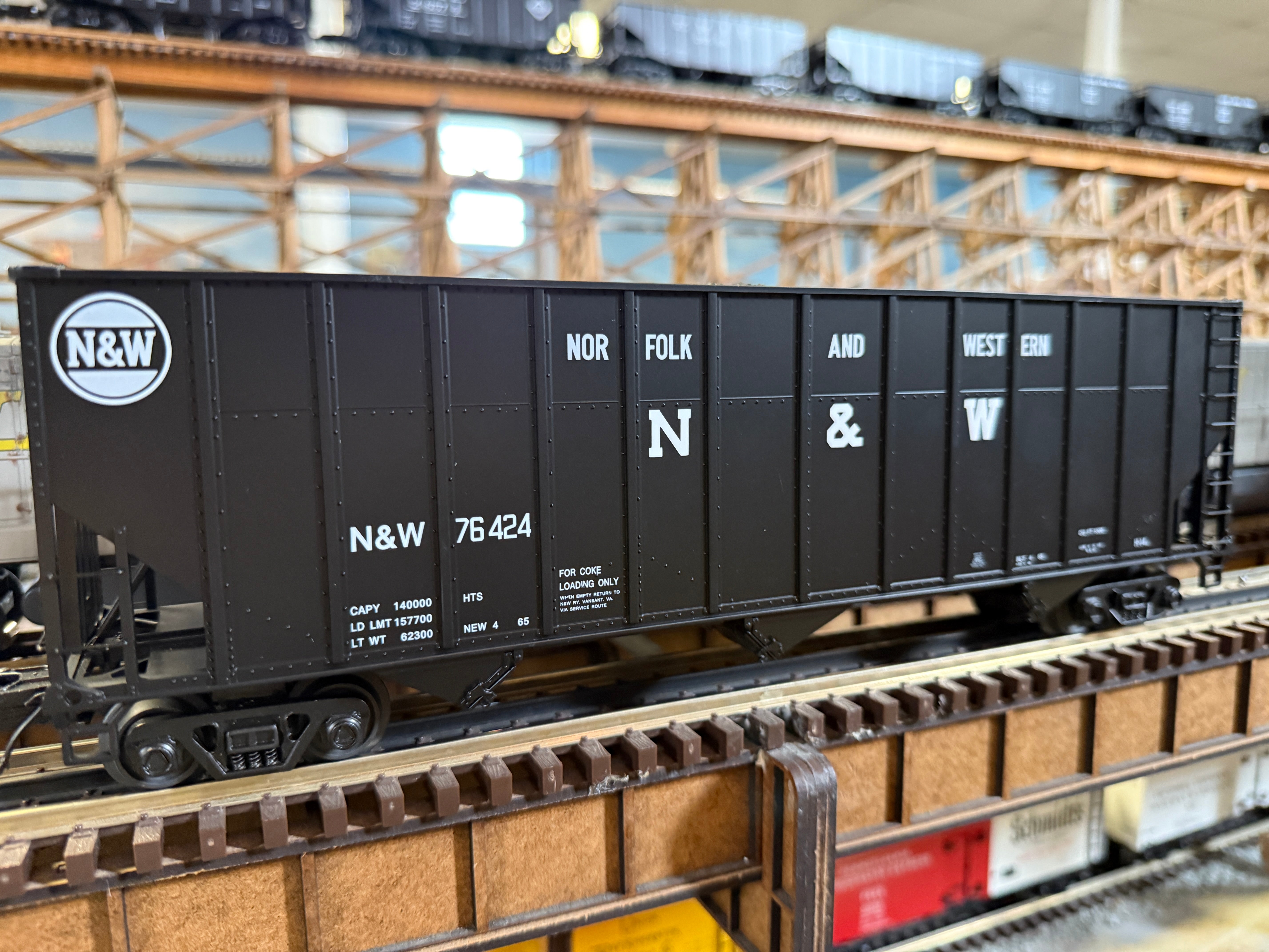 MTH 20-96866 - Coke Hopper Car w/Load "Norfolk & Western" #76424 - Custom Run for MrMuffin'sTrains