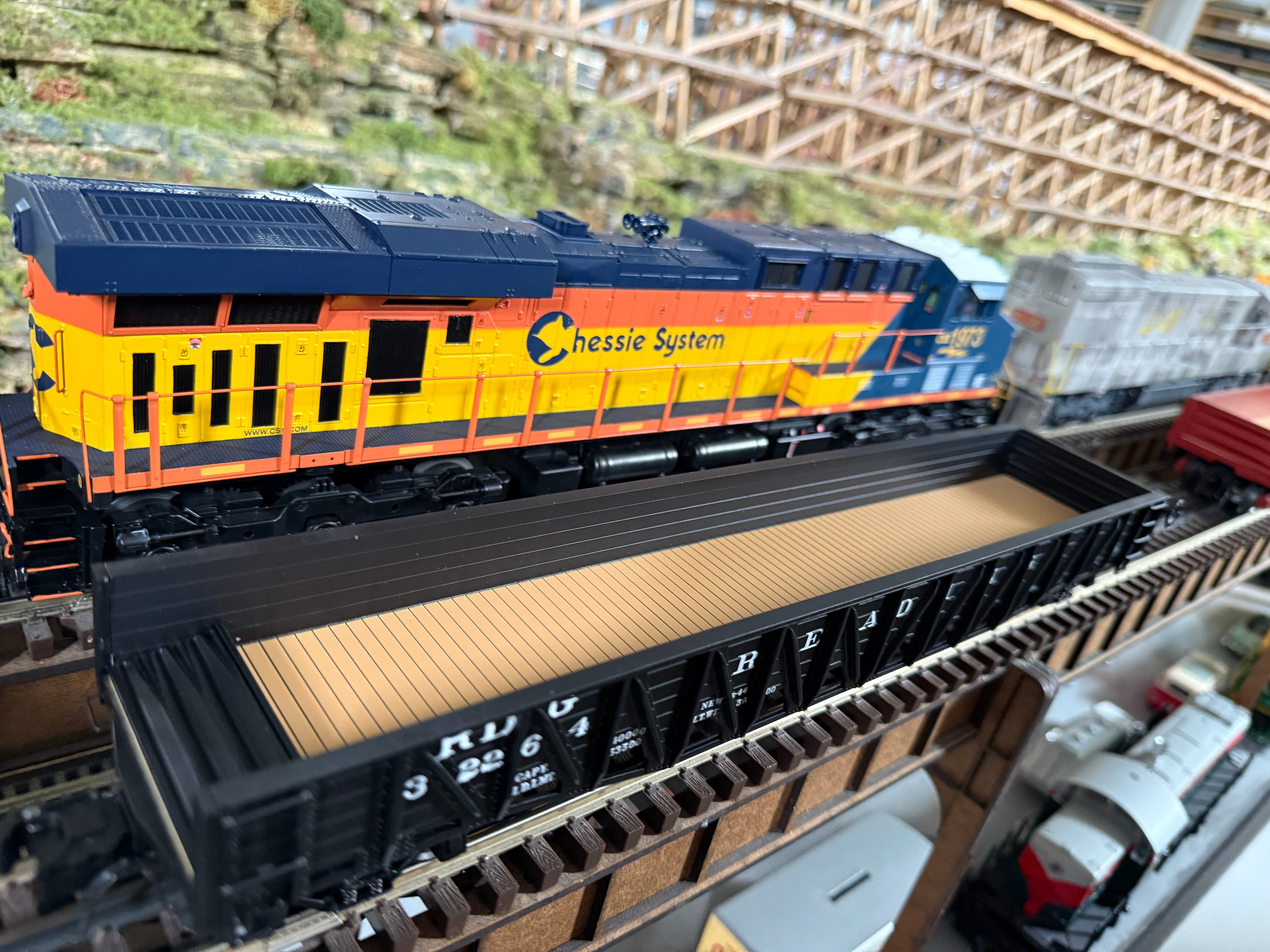 Atlas O 2002808 - Trainman - 52'6” War Emergency Gondola "Reading"