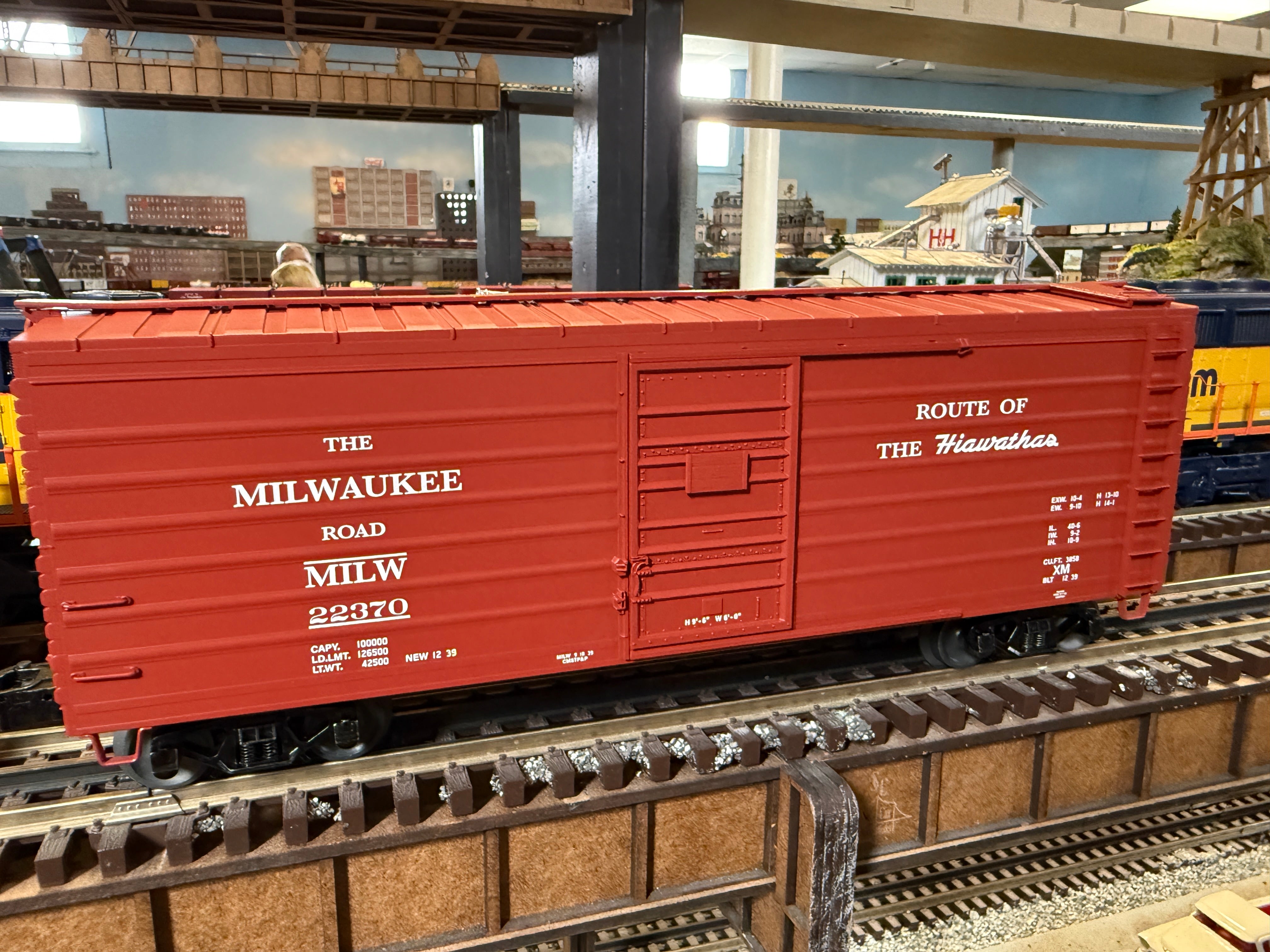 Lionel 2542011 - Rib-Side Boxcar "Milwaukee Road" #22370 (Hiawatha)