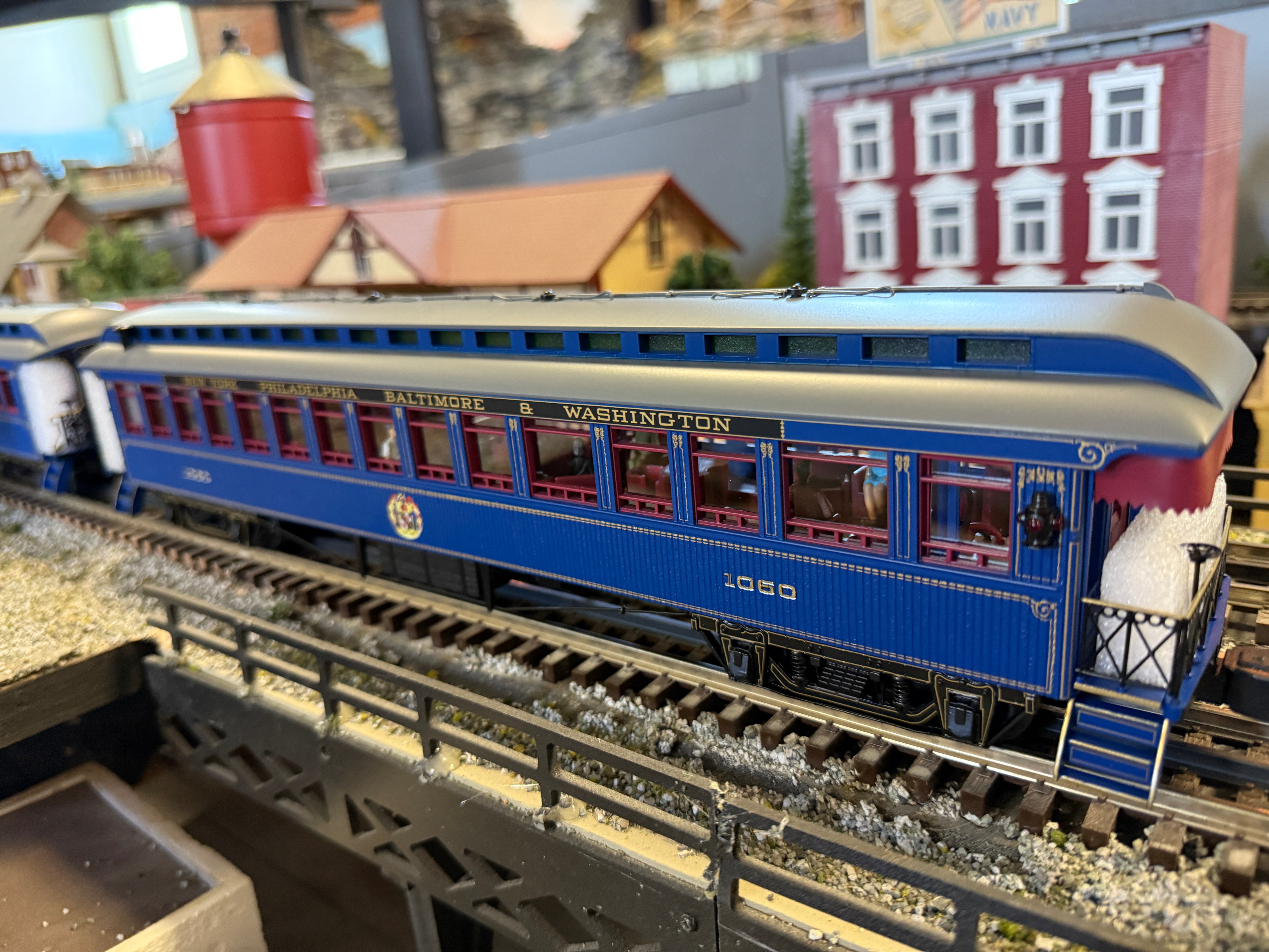 Lionel 2427570 - Royal Blue Wood Passenger Car "Baltimore & Ohio" (2-Car) Set C