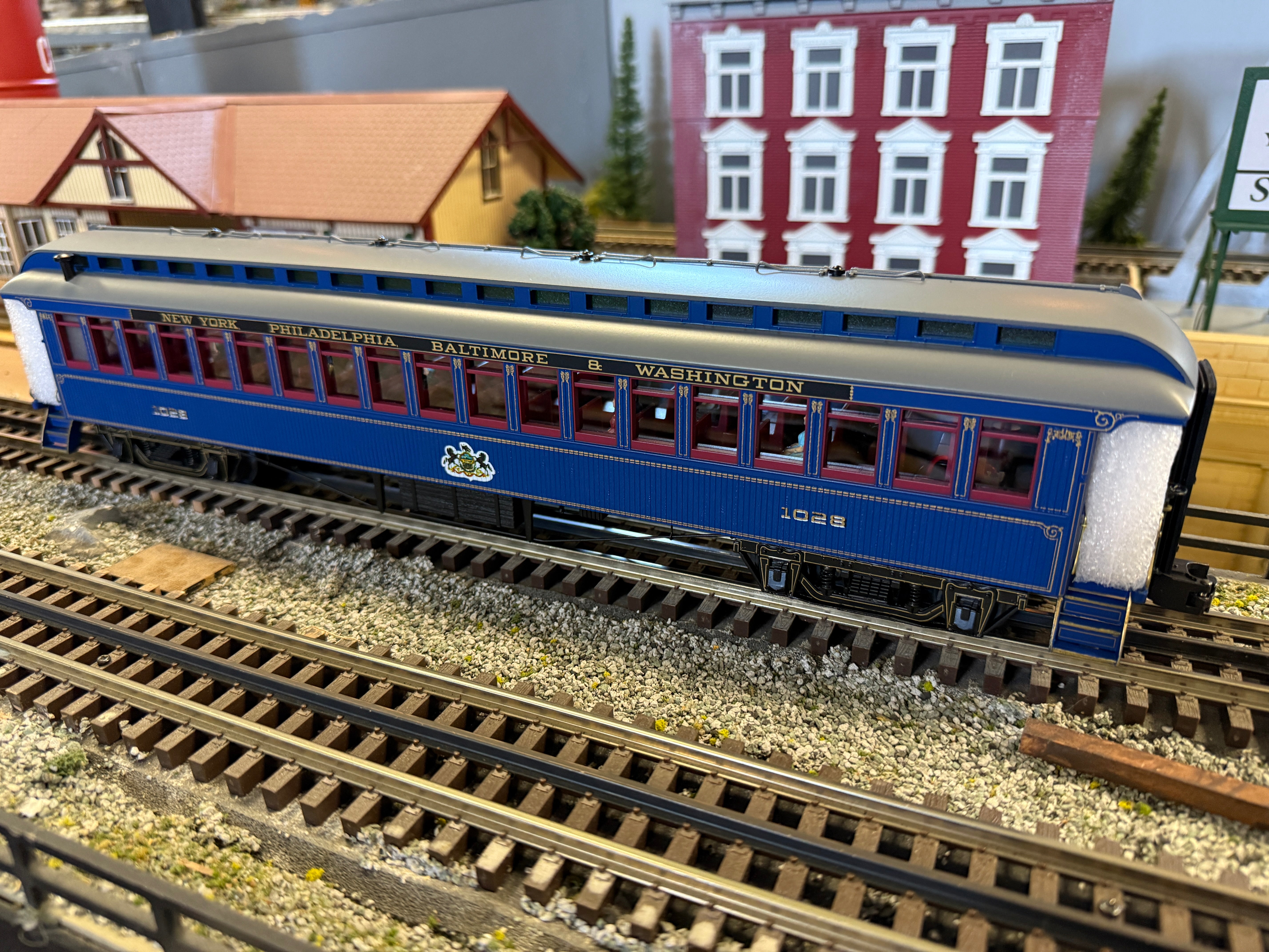 Lionel 2427570 - Royal Blue Wood Passenger Car "Baltimore & Ohio" (2-Car) Set C