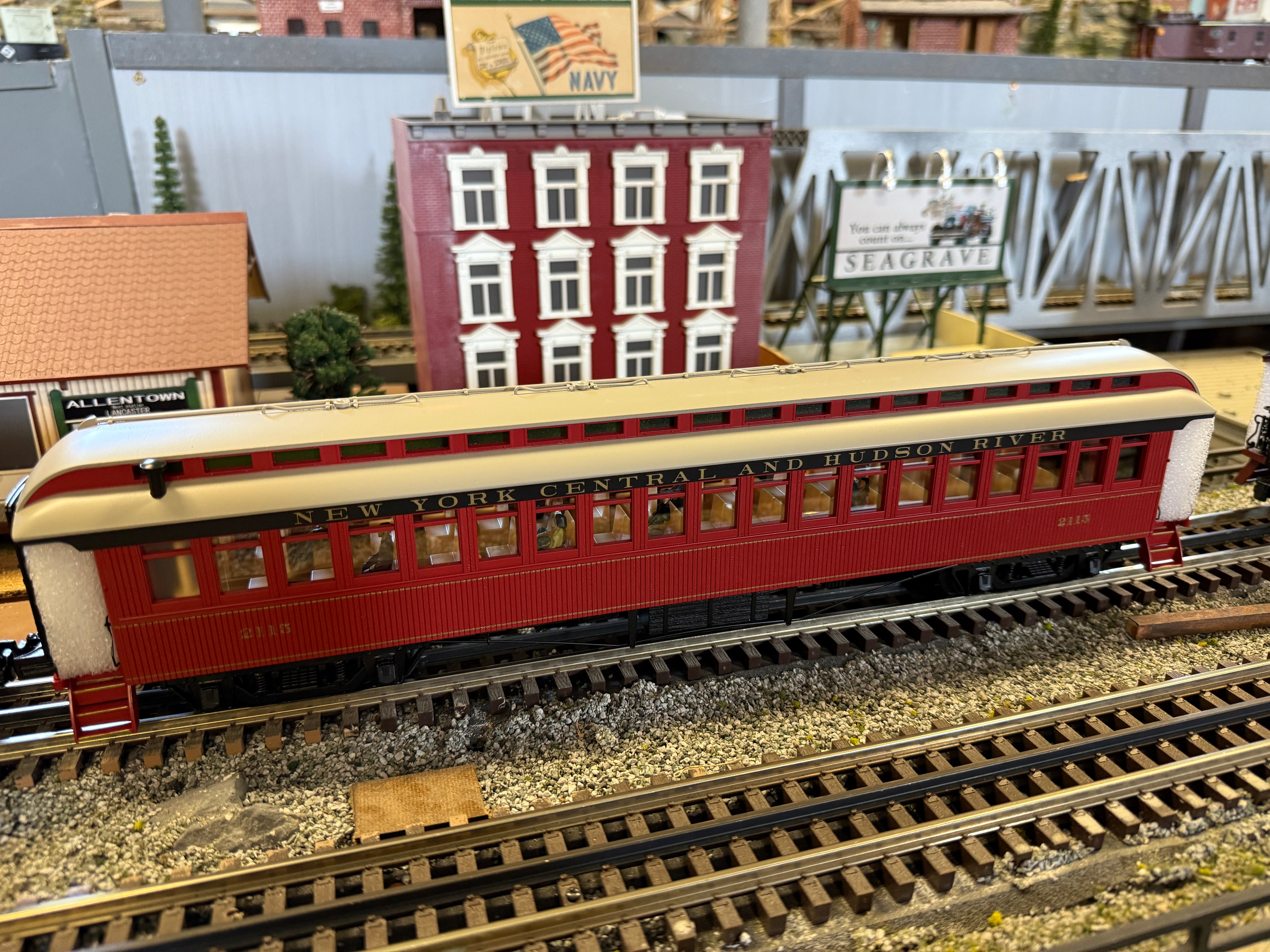 Lionel 2427350 - Semi-Vestibule Wood Coach "New York Central" (2-Car)