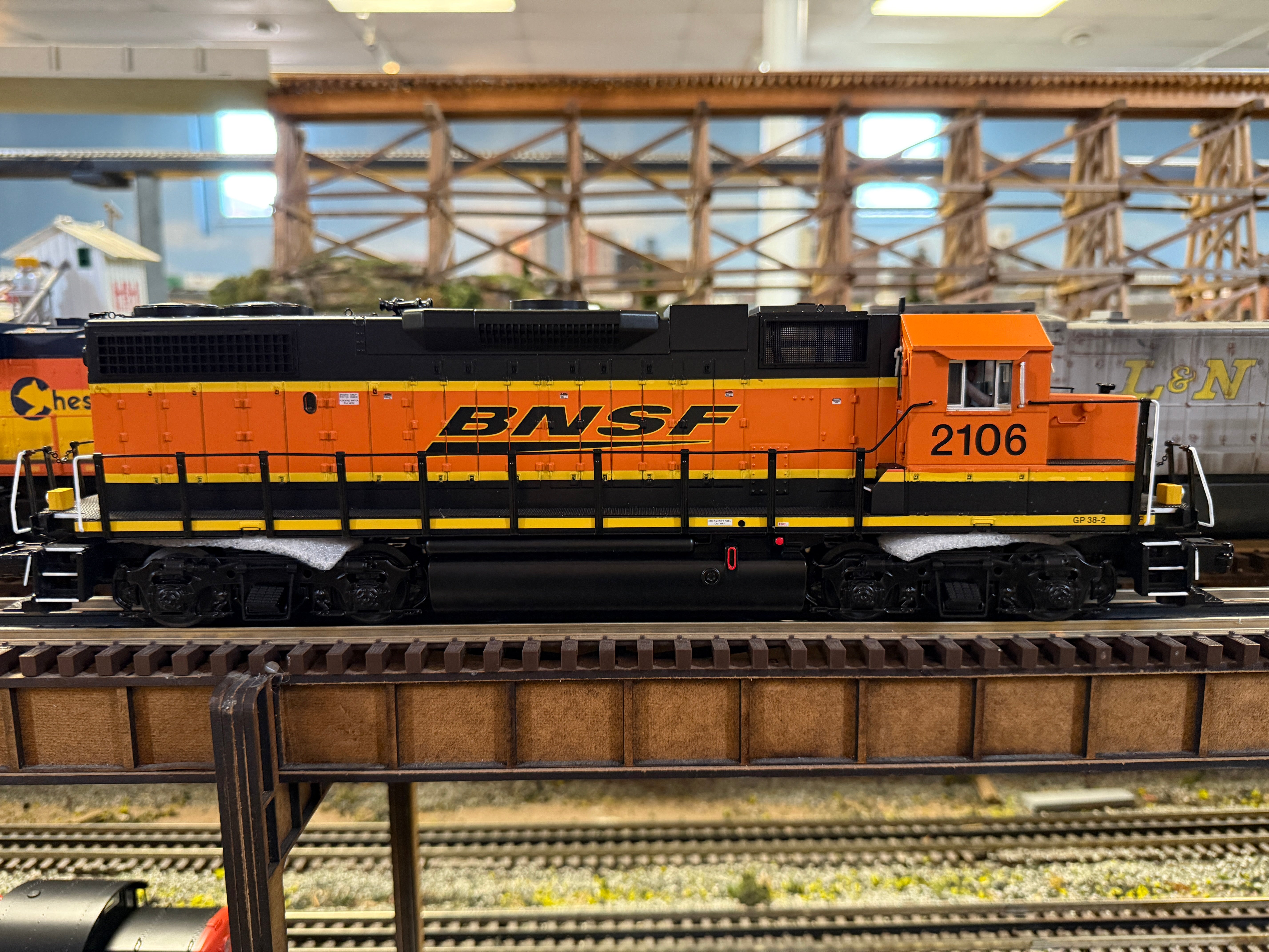 Atlas O 30138341 - Premier - GP38-2 Diesel Locomotive "BNSF" #2106