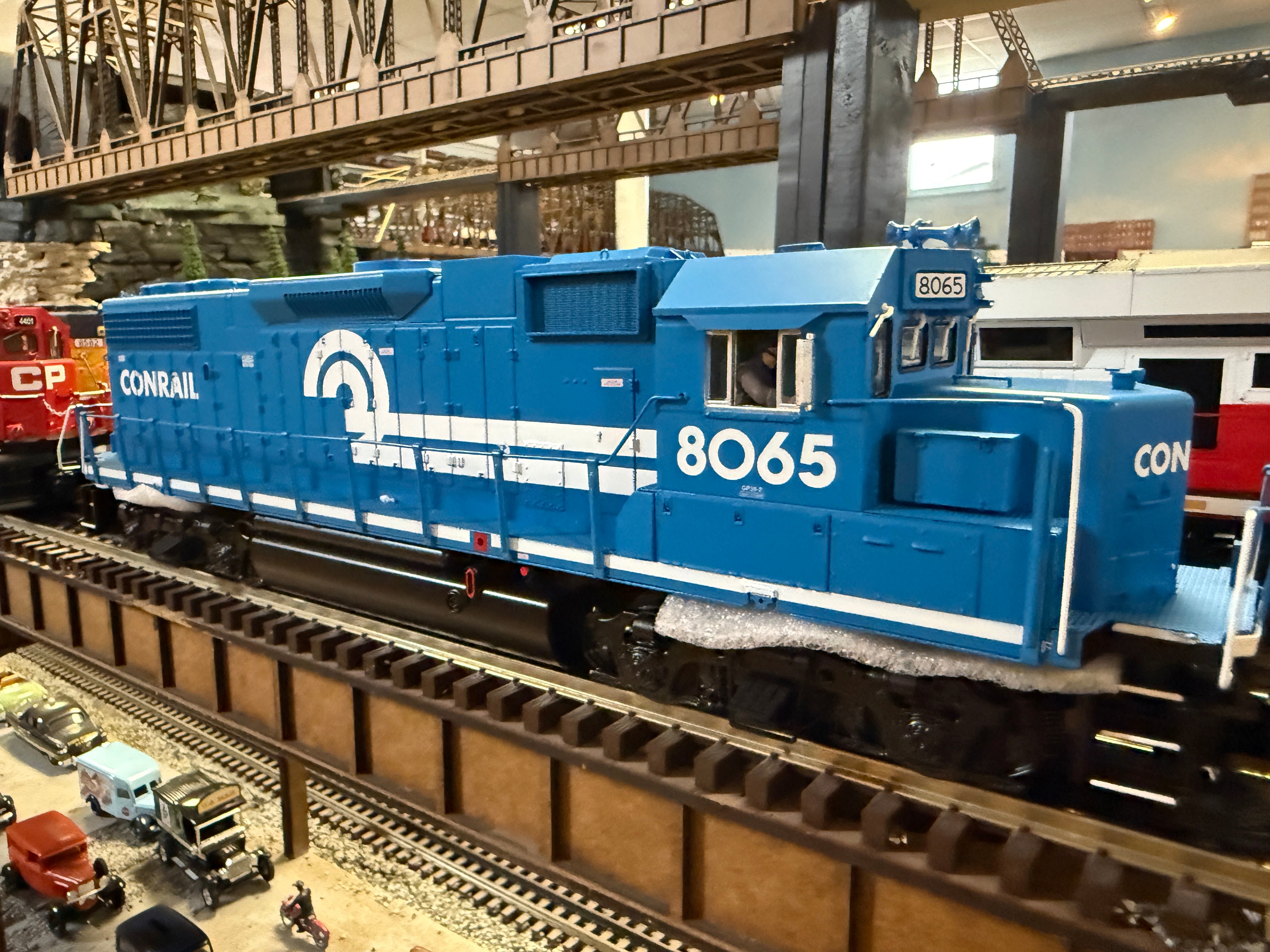 Atlas O 30138347 - Premier - GP38-2 Diesel Locomotive "Conrail" #8065