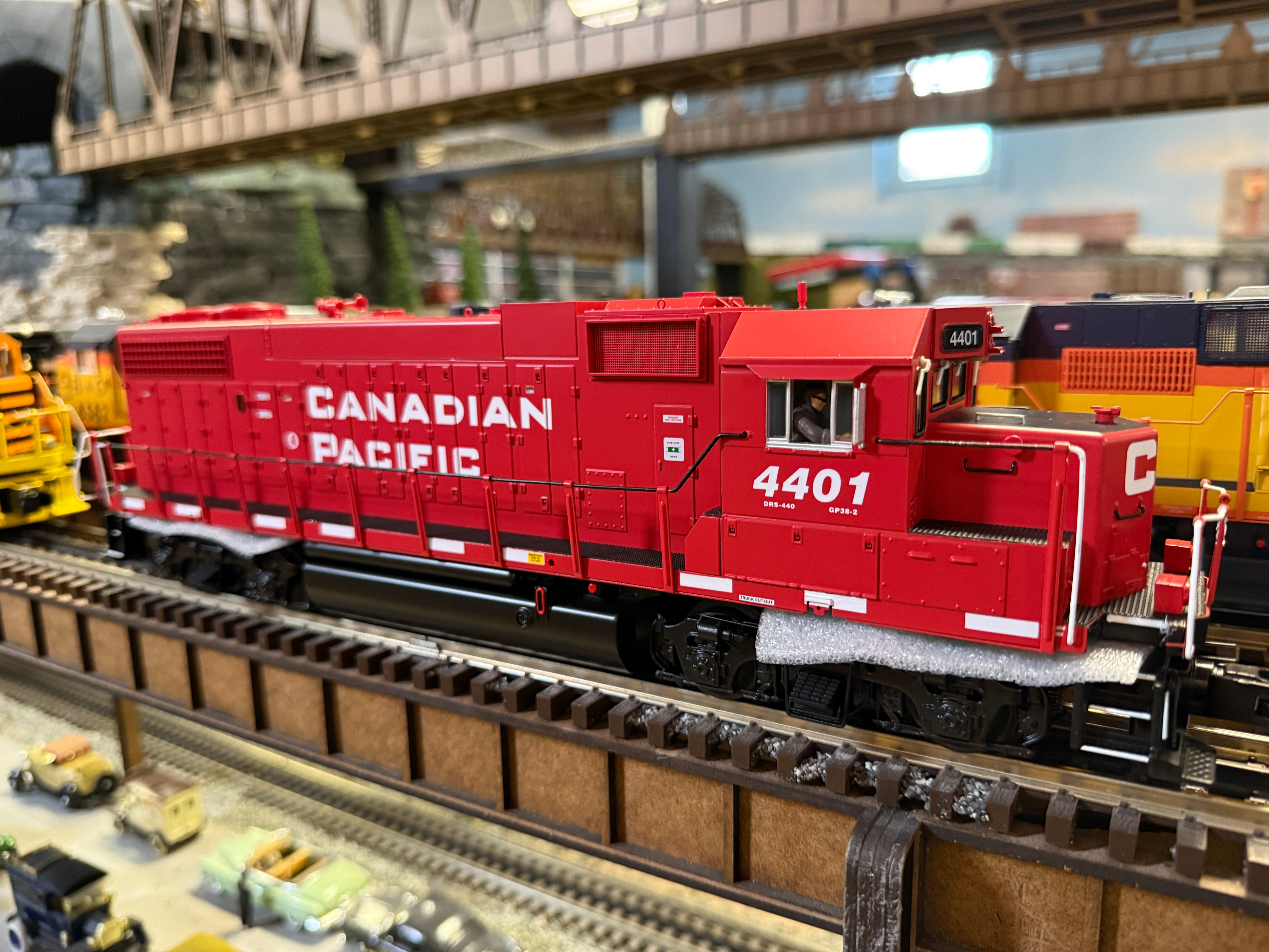 Atlas O 30138343 - Premier - GP38-2 Diesel Locomotive "Canadian Pacific" #4421