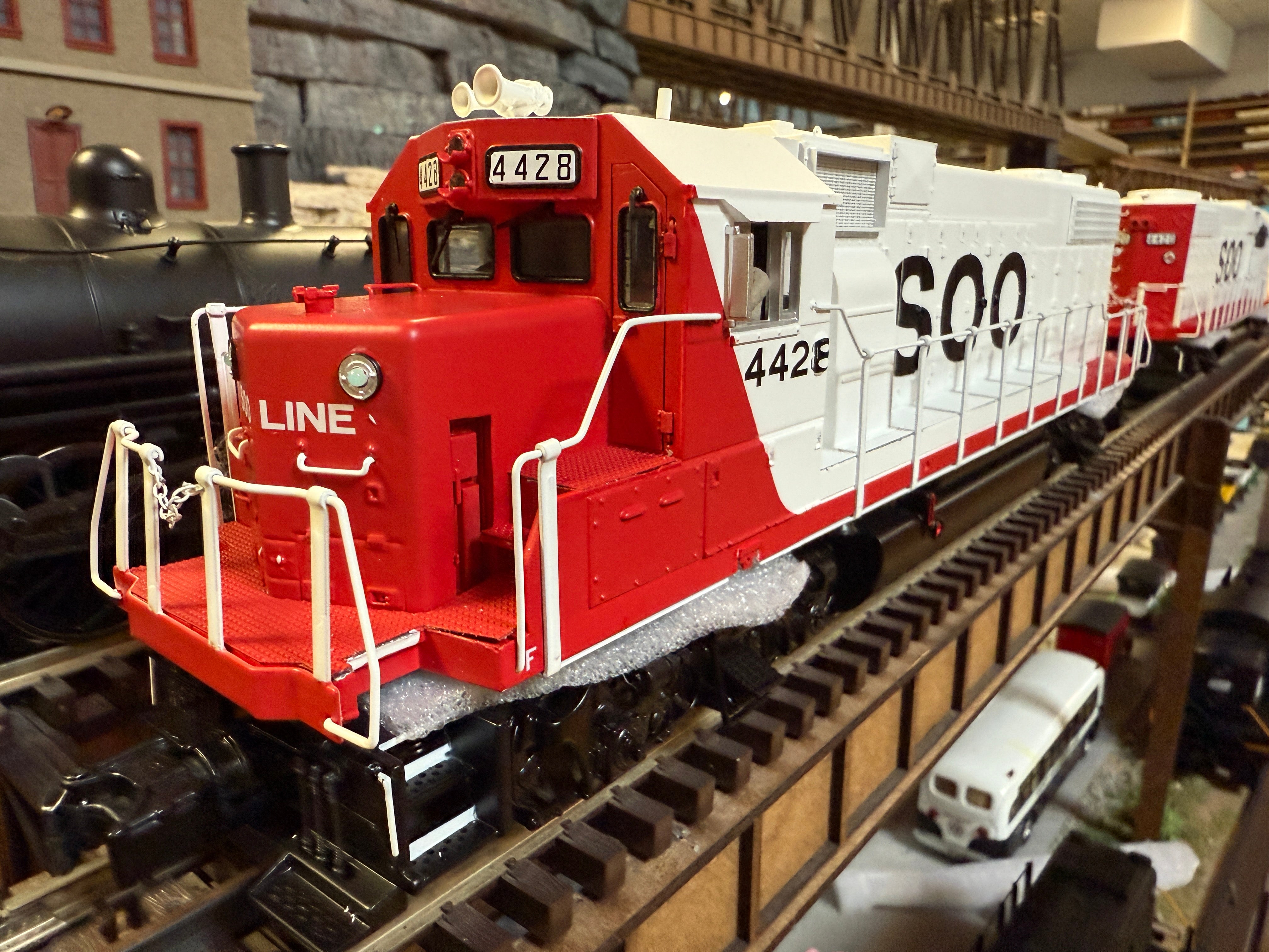 Atlas O 30138399S - Premier - GP38-2 Diesel Locomotive "SOO Line" #4428 - Custom Run for MrMuffin'sTrains