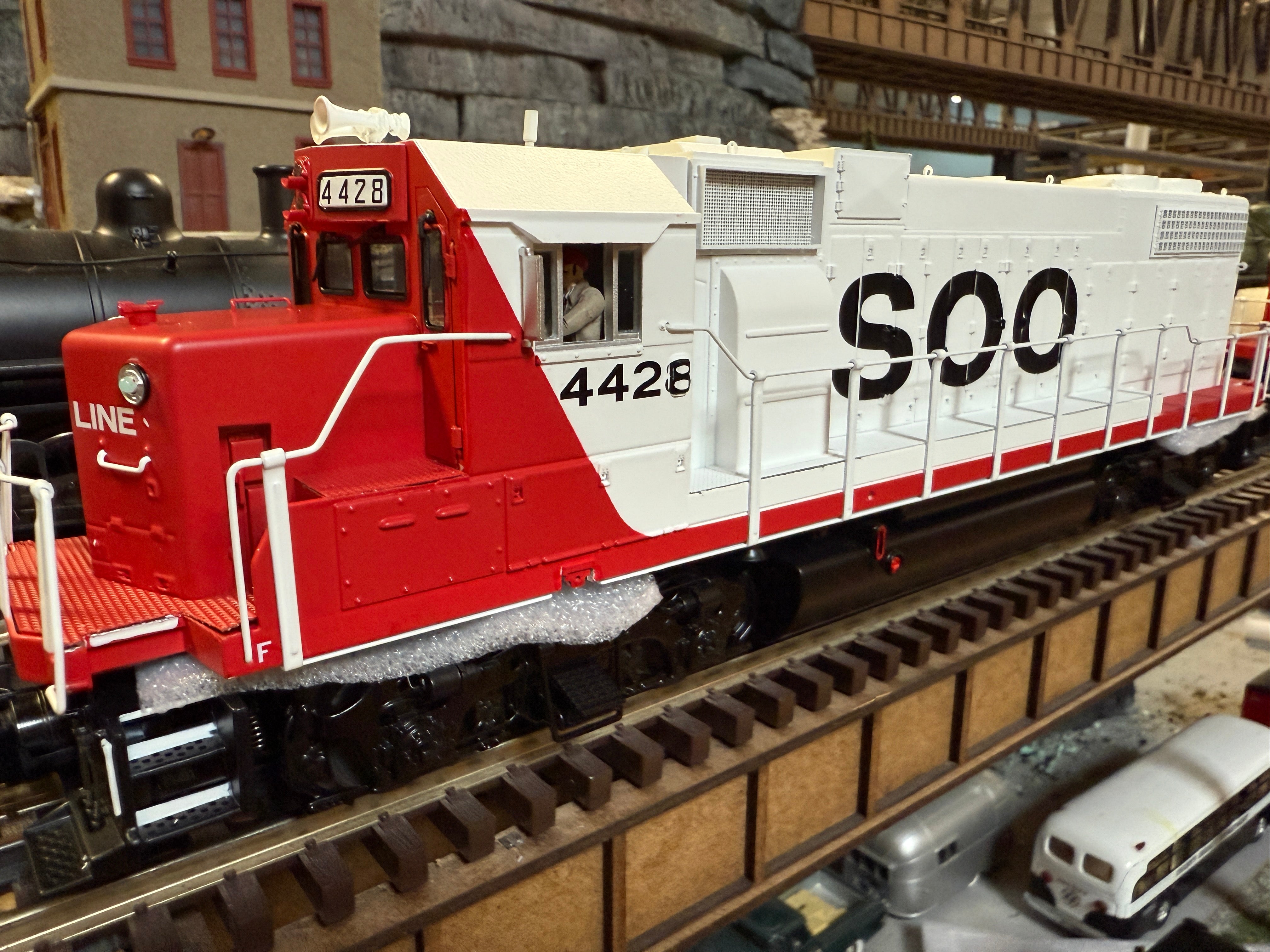 Atlas O 30138399S - Premier - GP38-2 Diesel Locomotive "SOO Line" #4428 - Custom Run for MrMuffin'sTrains