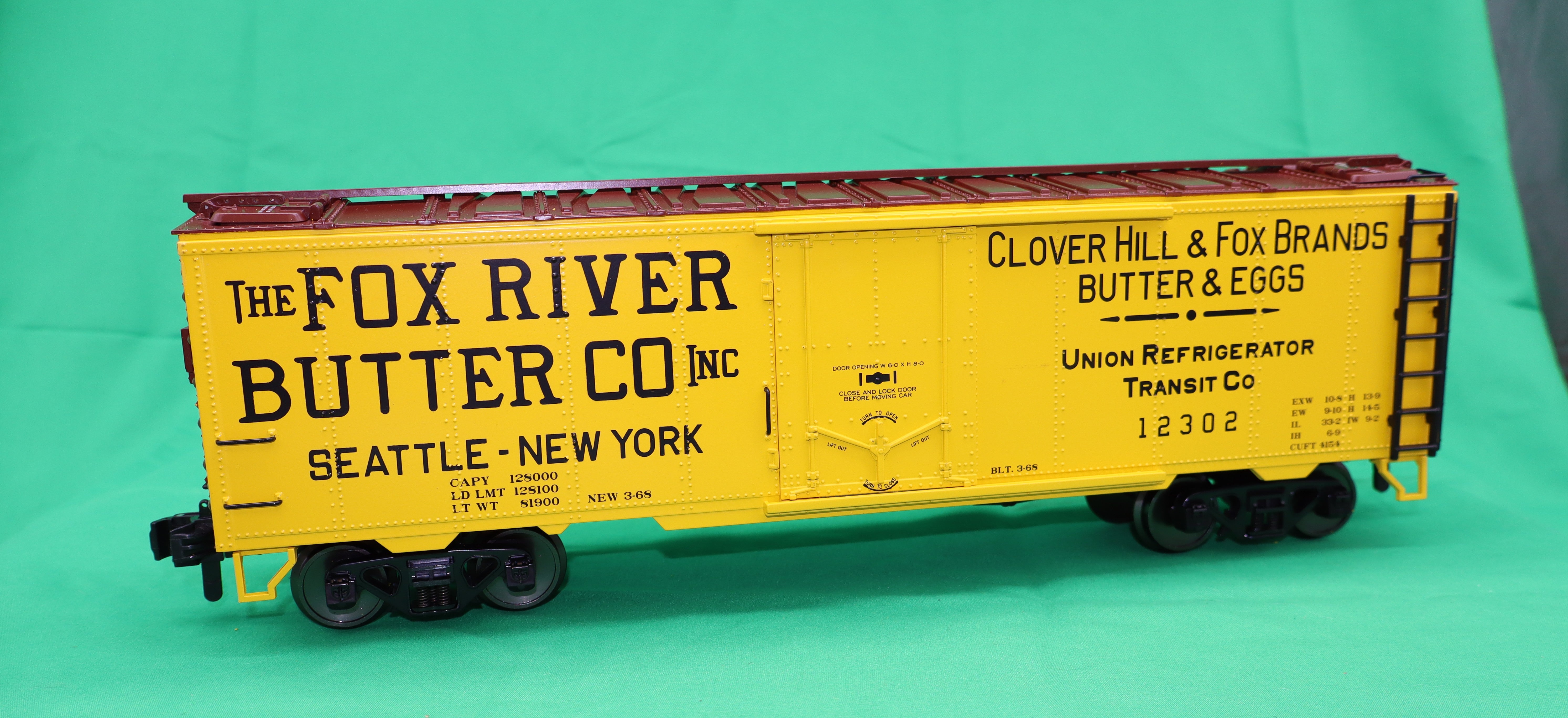 MTH 70-78057 - 40' Reefer Car "Fox River Butter" #12302