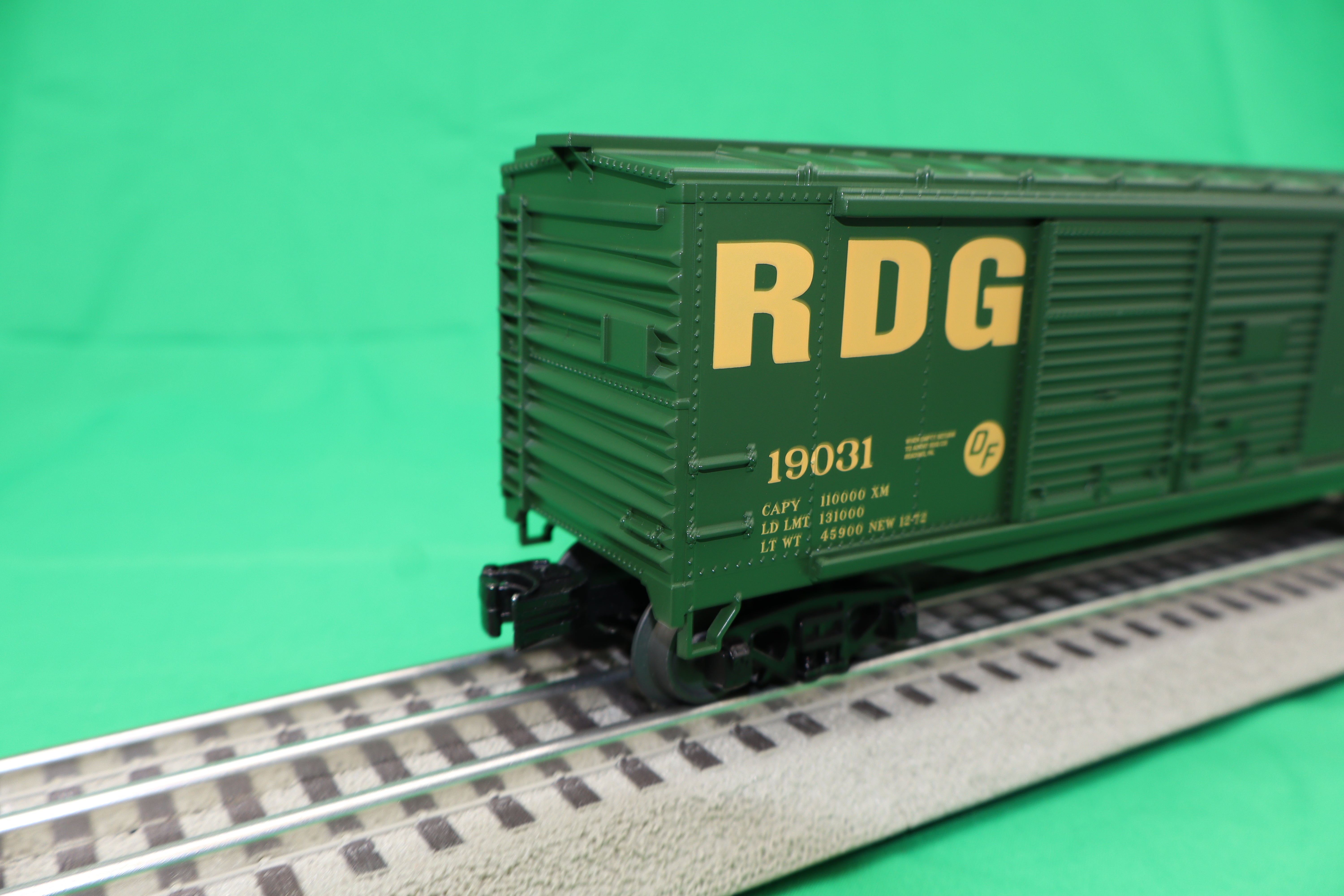 MTH 30-71224 - 40’ Double Door Box Car "Reading" #19031