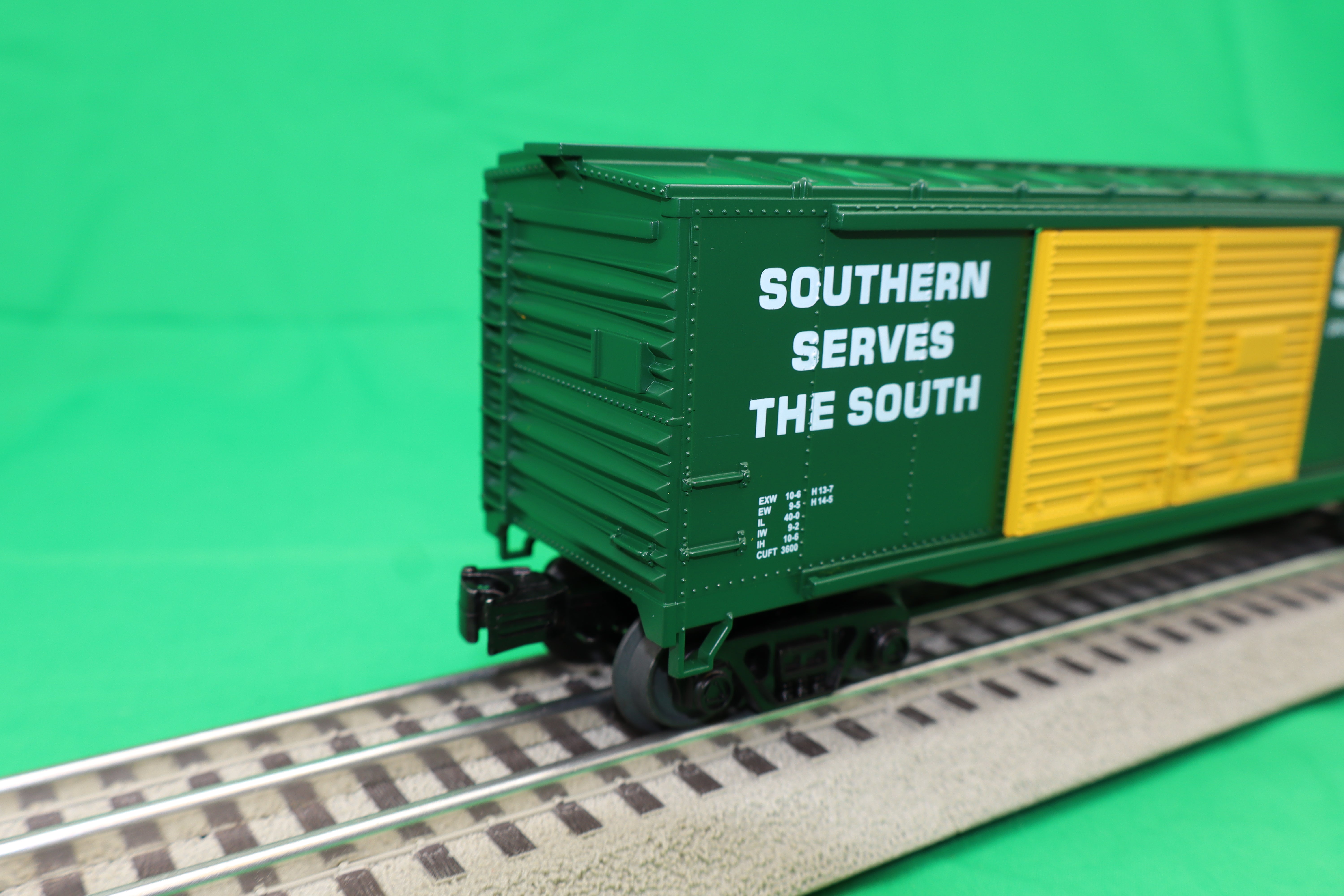MTH 30-71223 - 40’ Double Door Box Car "Southern" #42856