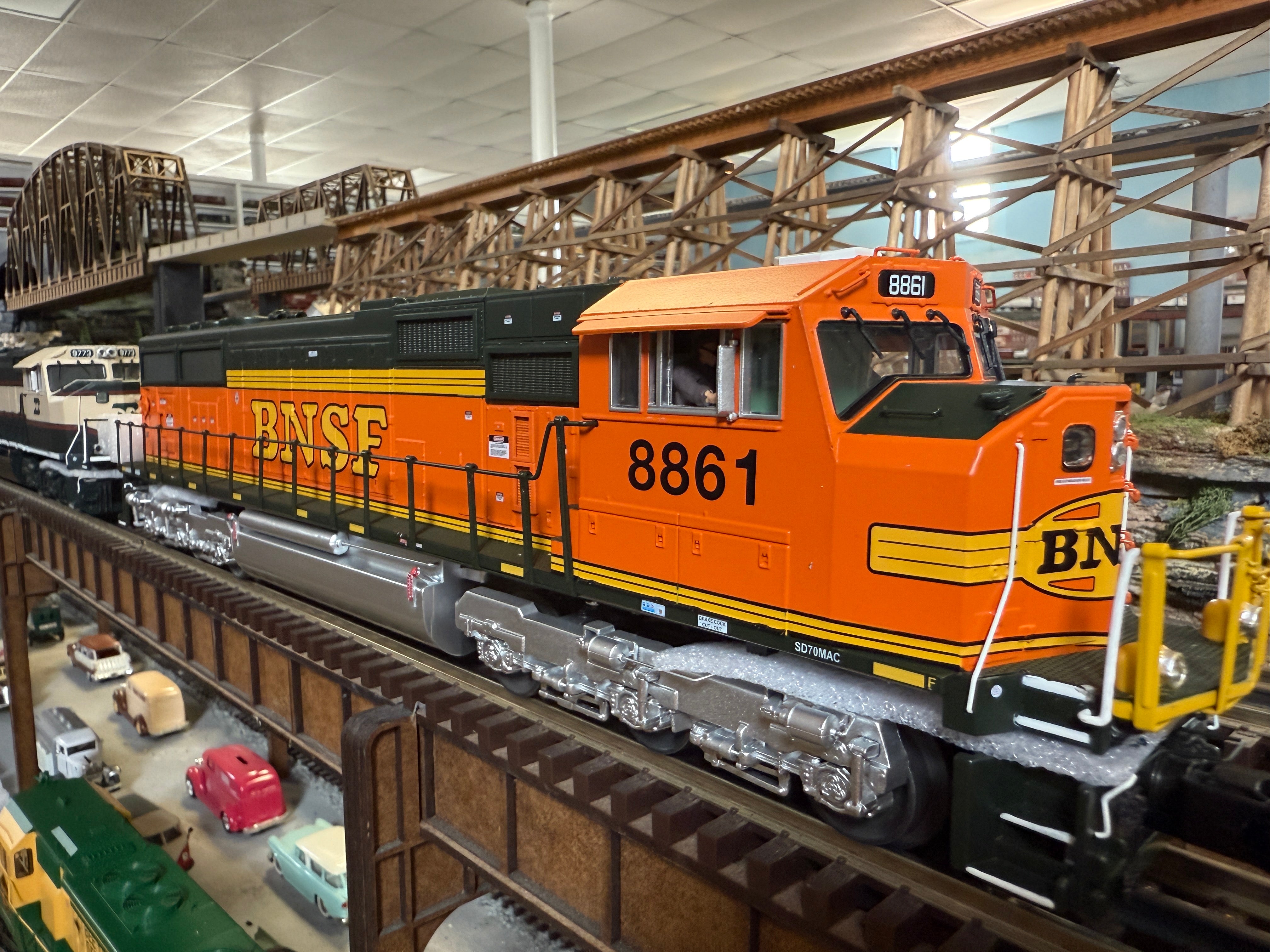 MTH 20-21955-1 - SD70Mac Diesel Engine "BNSF" #8868 w/ PS3