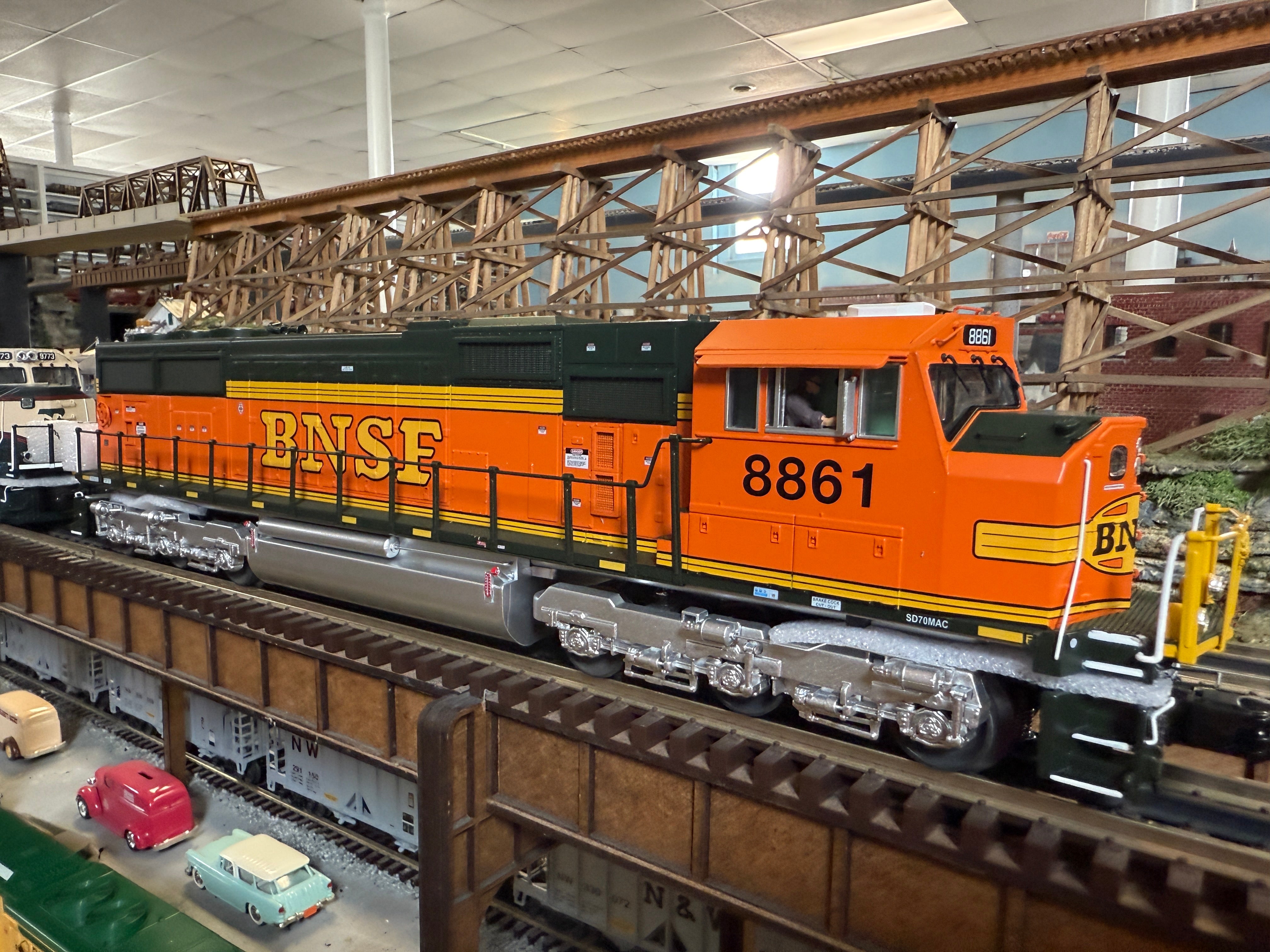 MTH 20-21954-1 - SD70Mac Diesel Engine "BNSF" #8861 w/ PS3