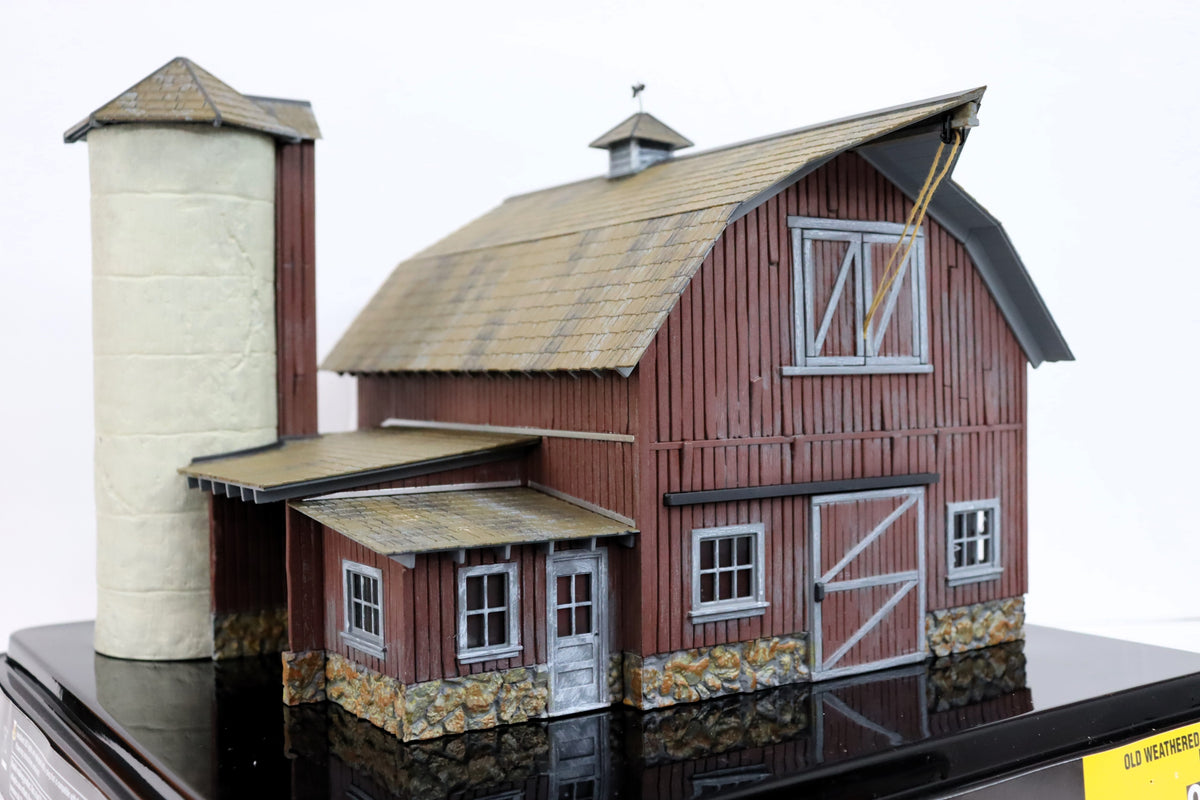 Woodland Scenics BR5865 - Old Weathered Barn - MrMuffin'sTrains