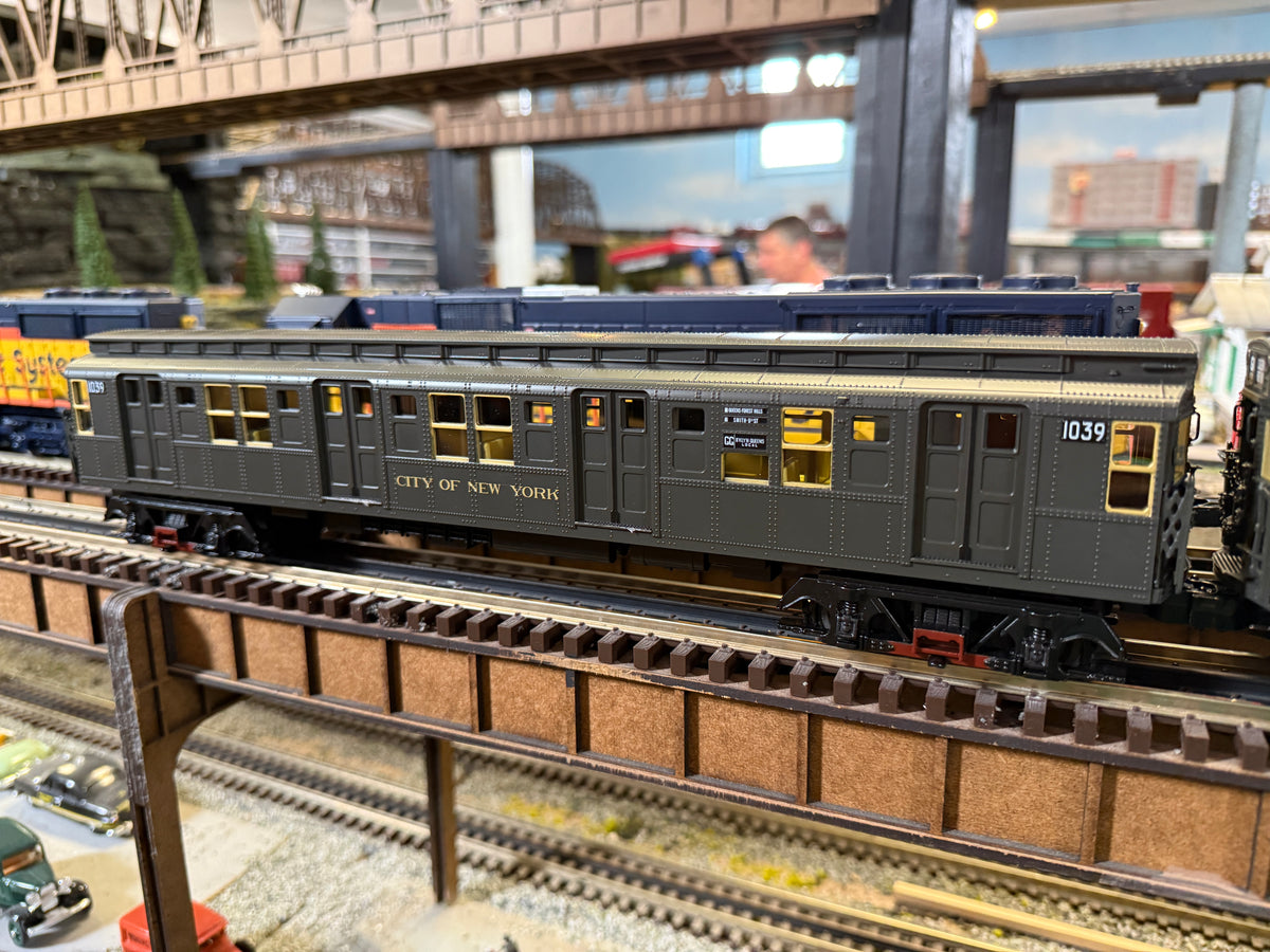 MTH 20-21940-1 - R1 Subway Set "Metropolitan Transportation Authority" w/ PS3 (4-Car) - MrMuffin'sTrains