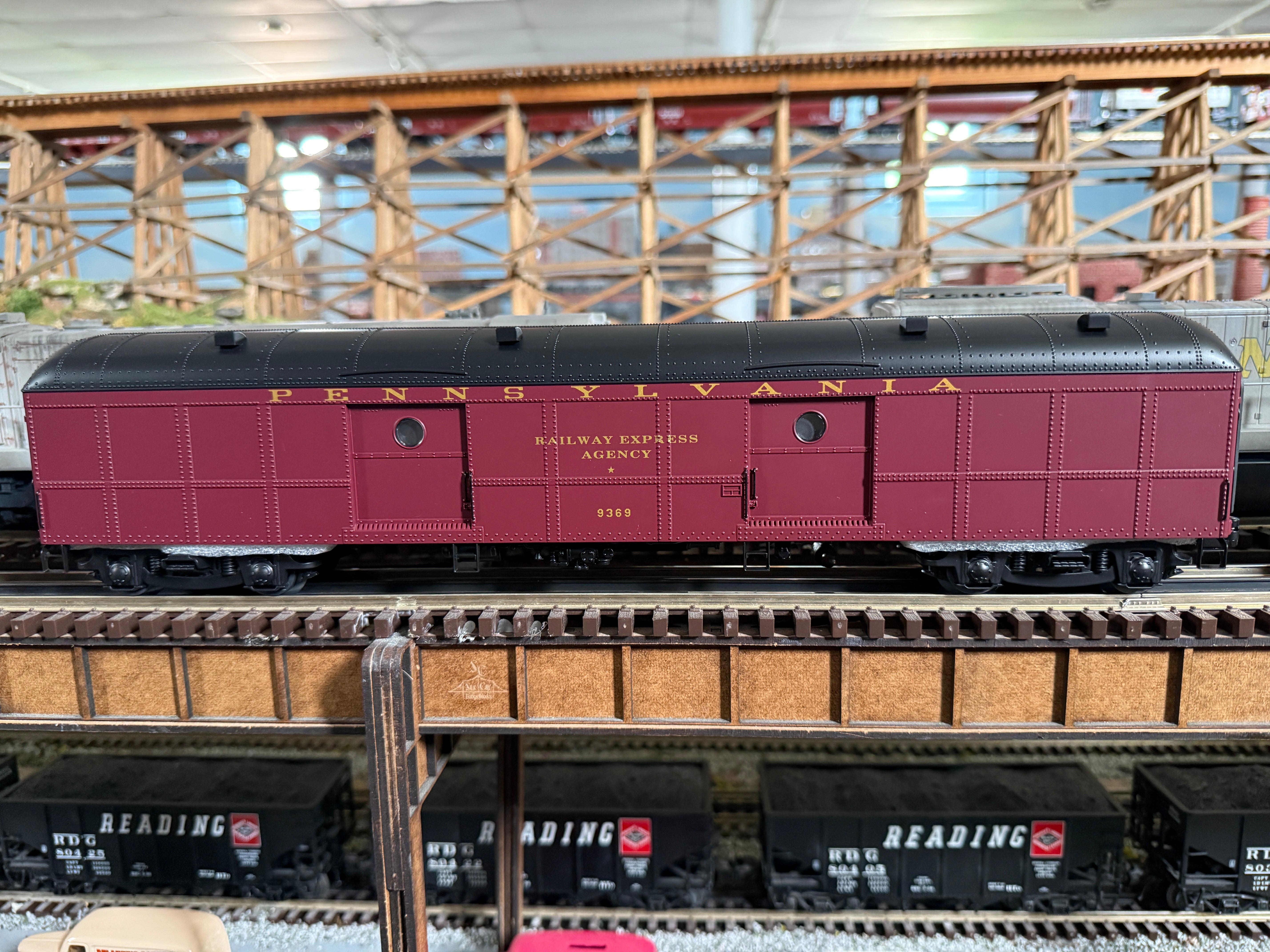 Lionel 2527300 - Vision Line B60 Baggage Car "Pennsylvania" #9369