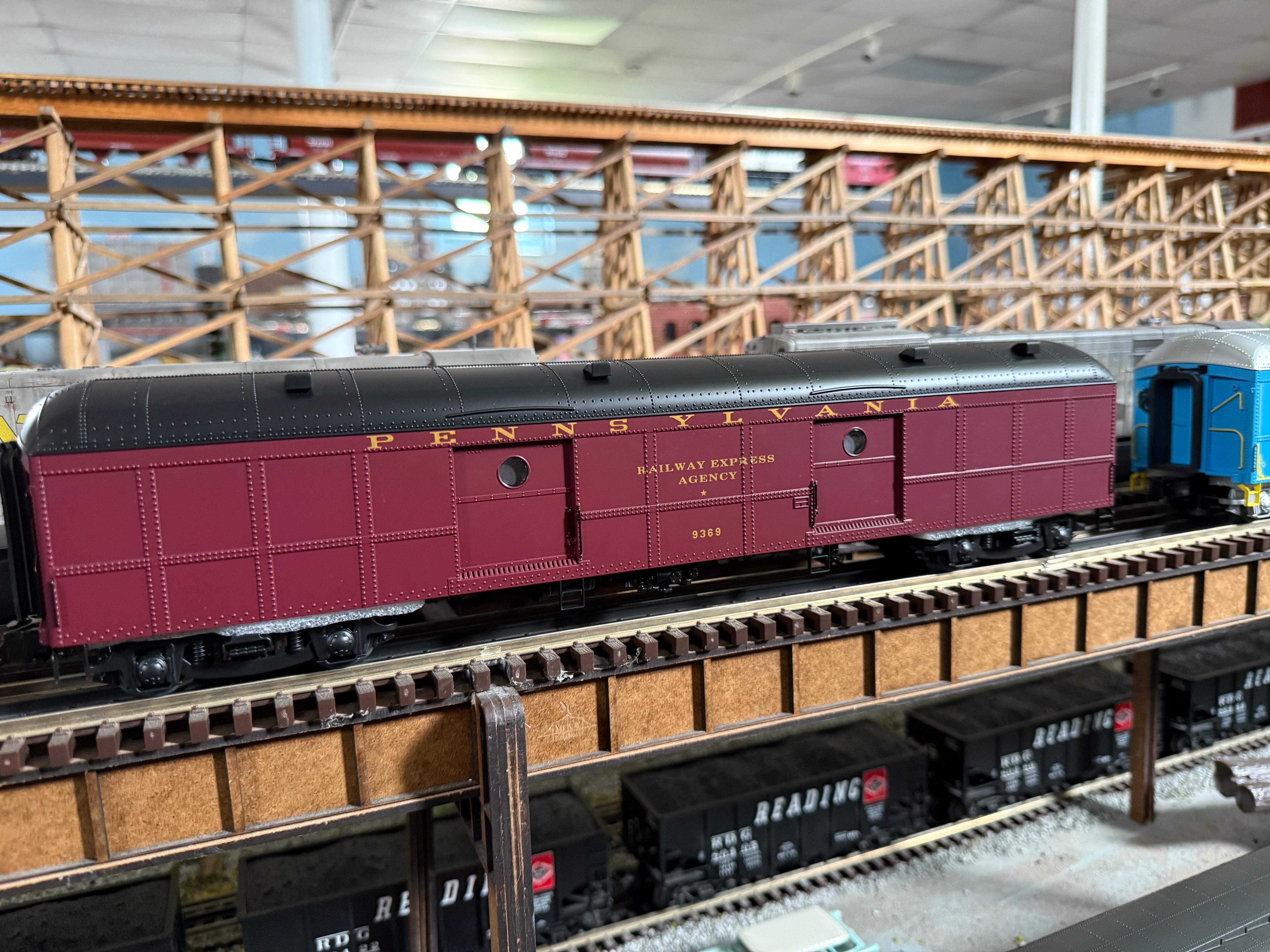 Lionel 2527300 - Vision Line B60 Baggage Car "Pennsylvania" #9369