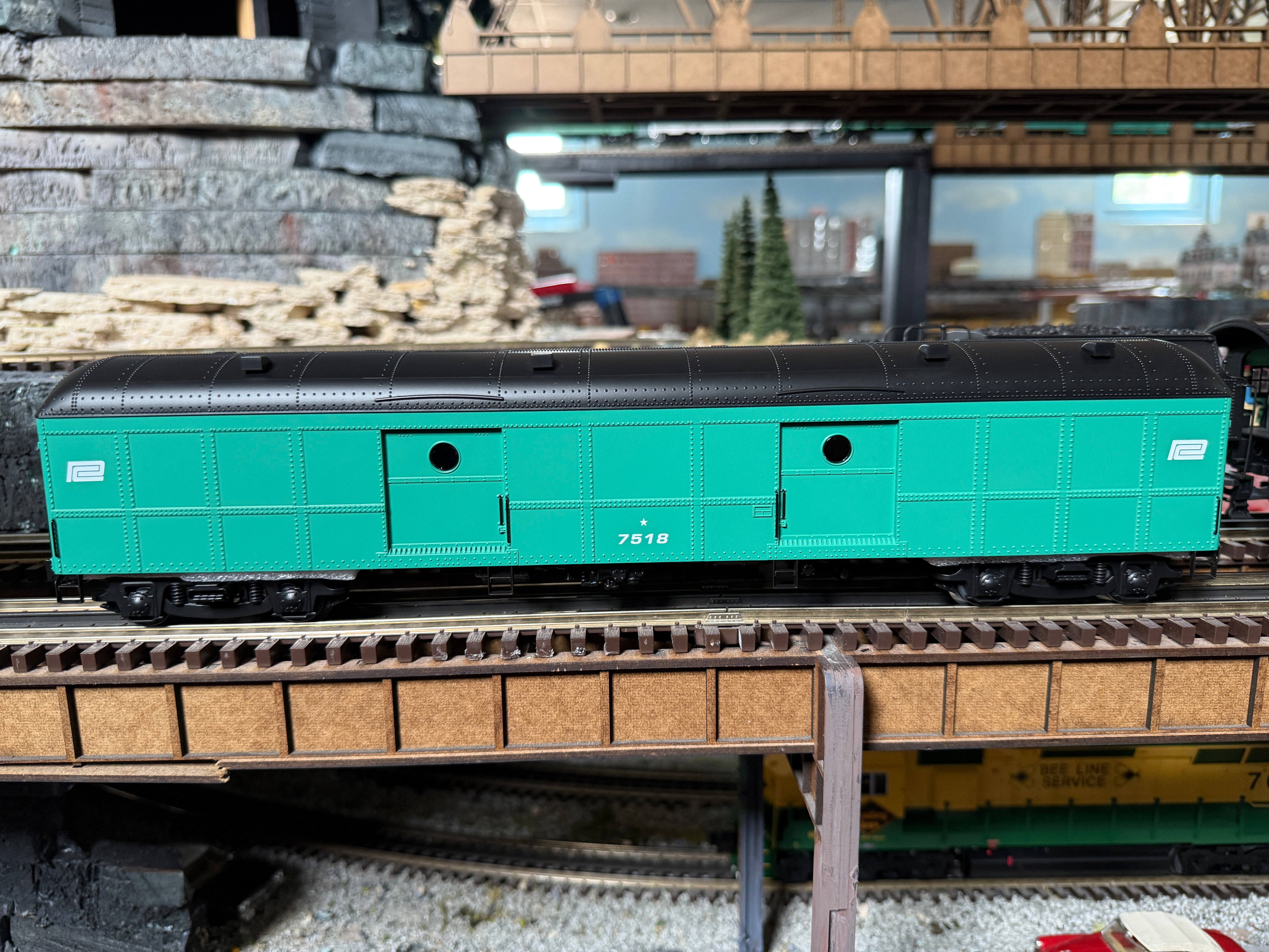 Lionel 2527250 - B60 Baggage Car "Penn Central" #7518