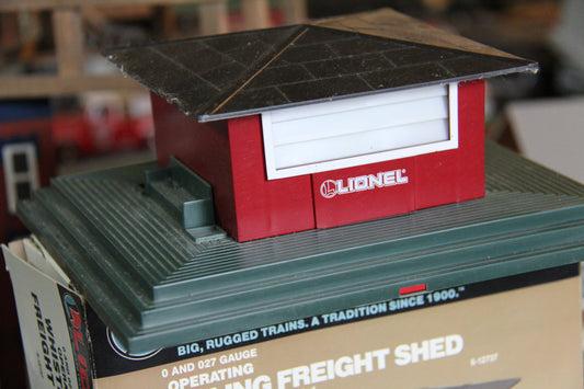 Lionel 6-12737 Operating Whistling Freight Shed-Second hand-M4281