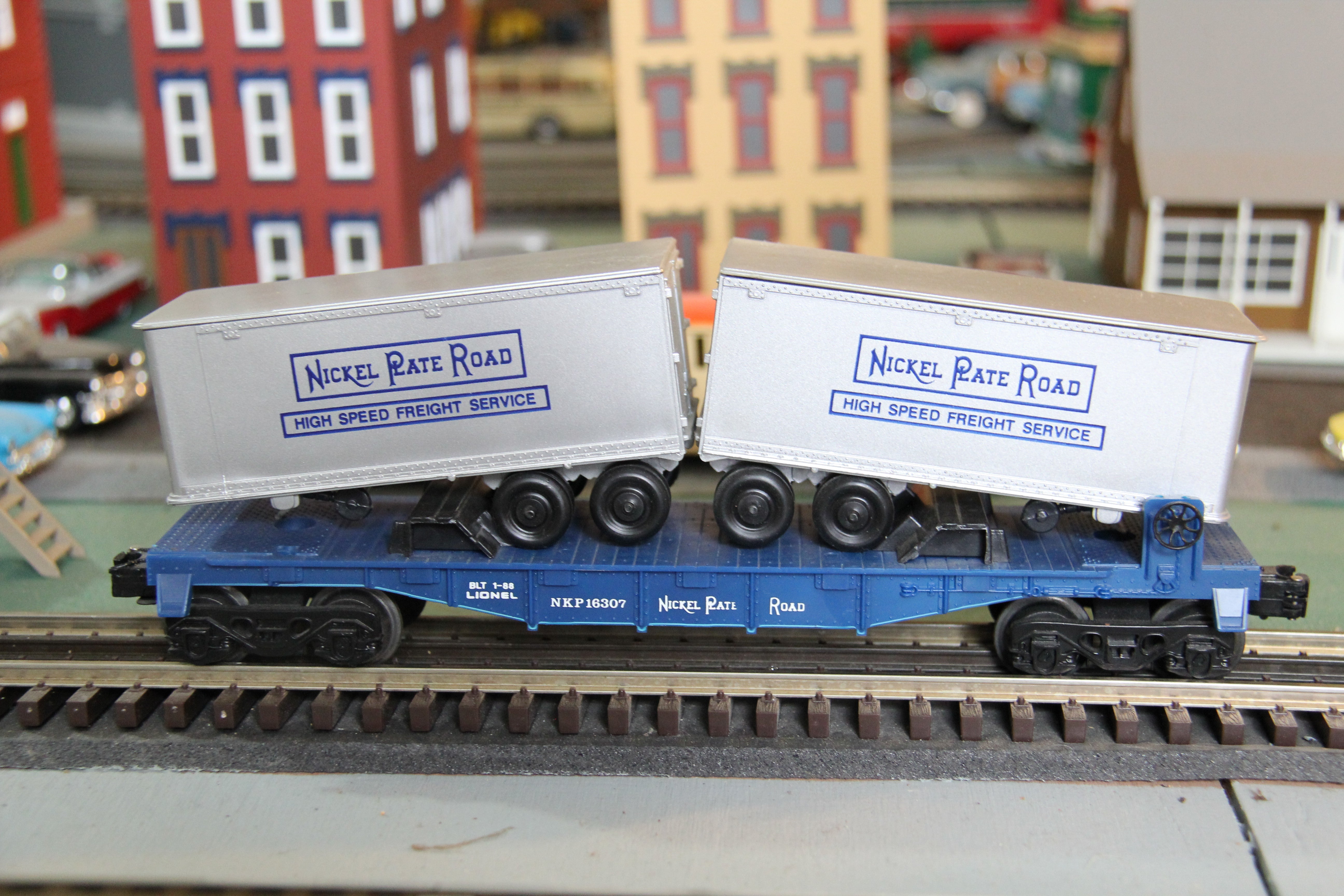 Lionel 6-16307 Nickel Plate Road Flat Car w/ Trailers-Second hand-M4305