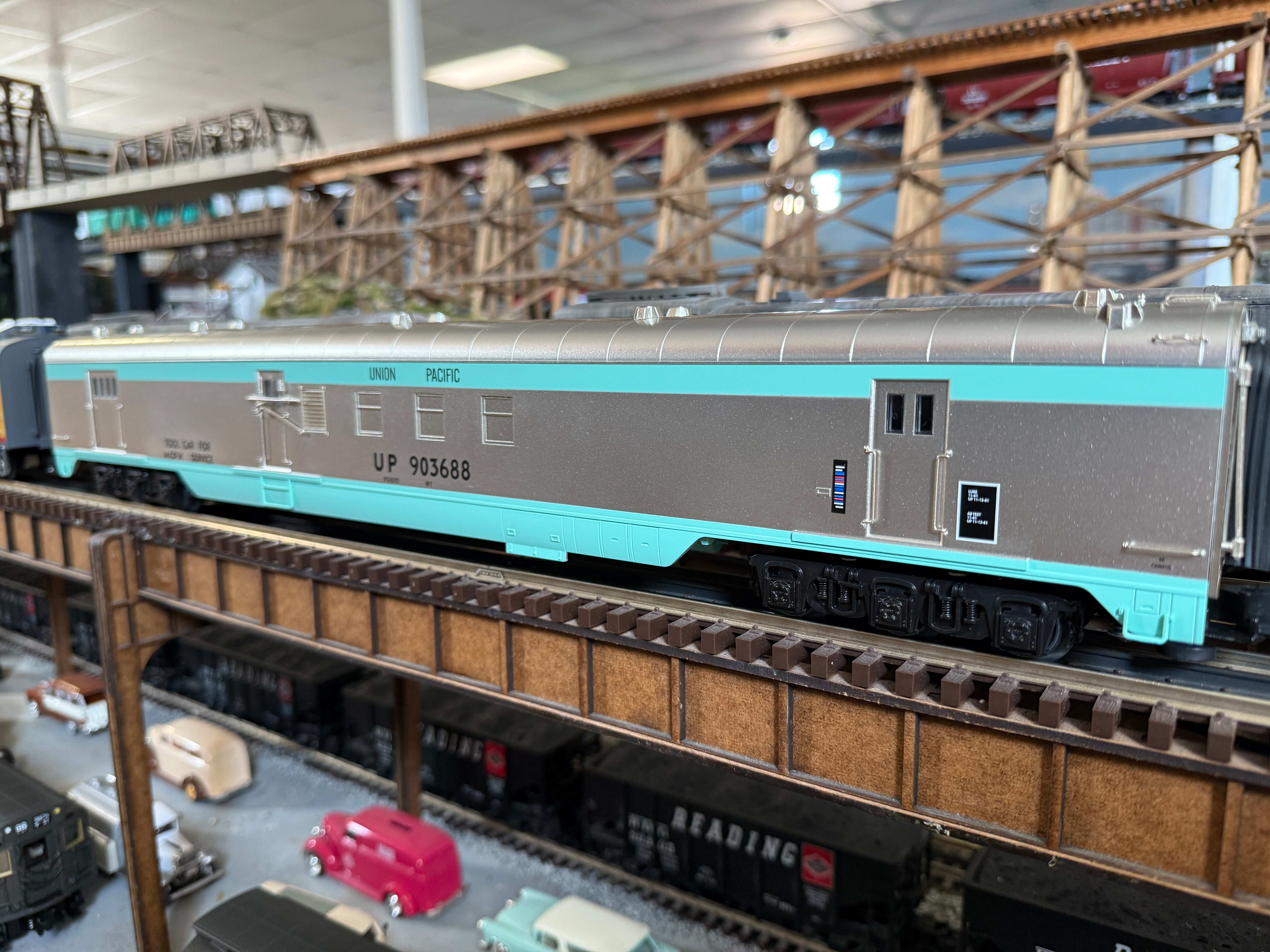 Lionel 2427230 - 21" RPO Passenger Car "Union Pacific" MOW #903688