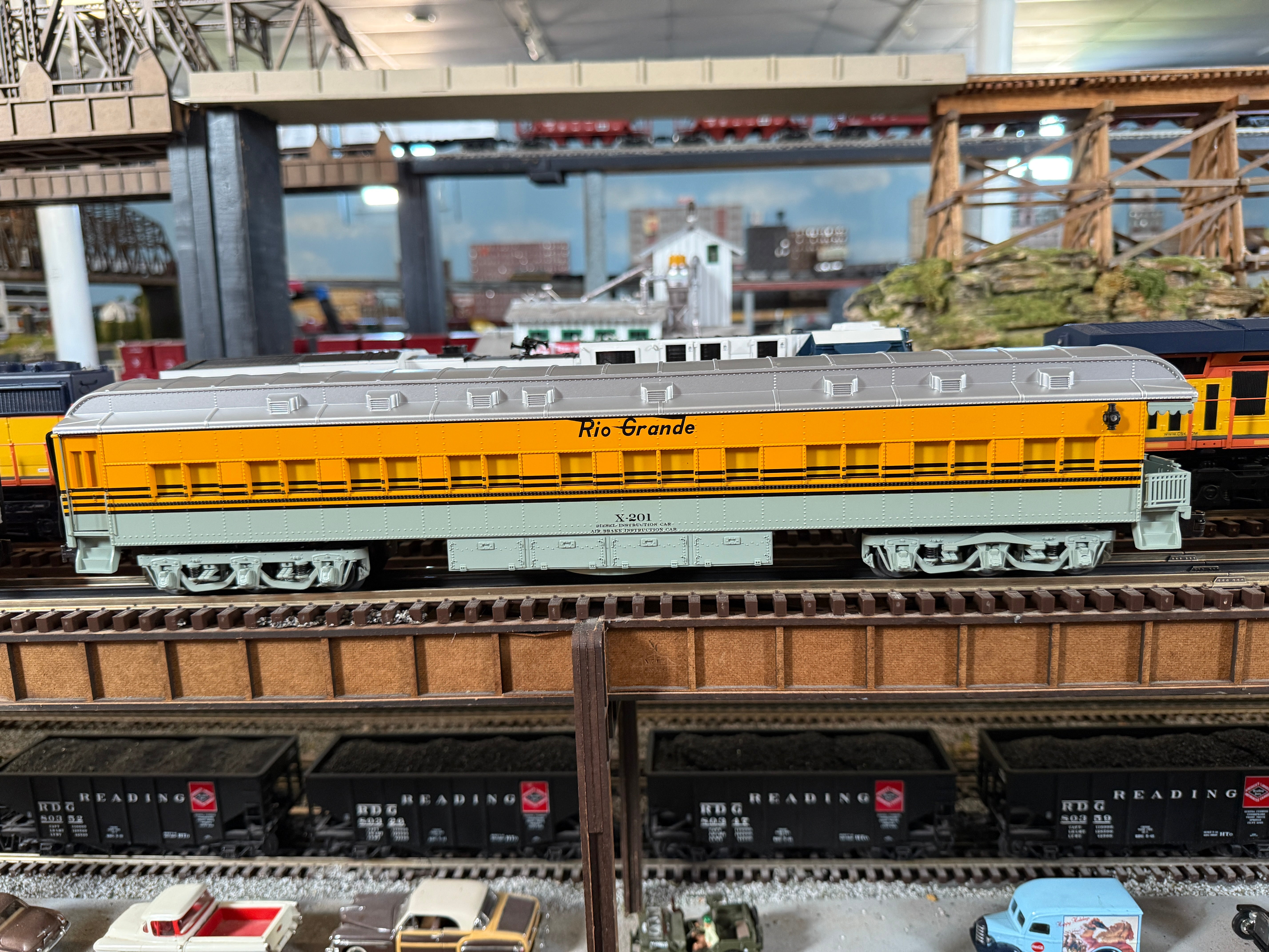 Lionel 2427250 - 18" Training Car "Rio Grande" #X201