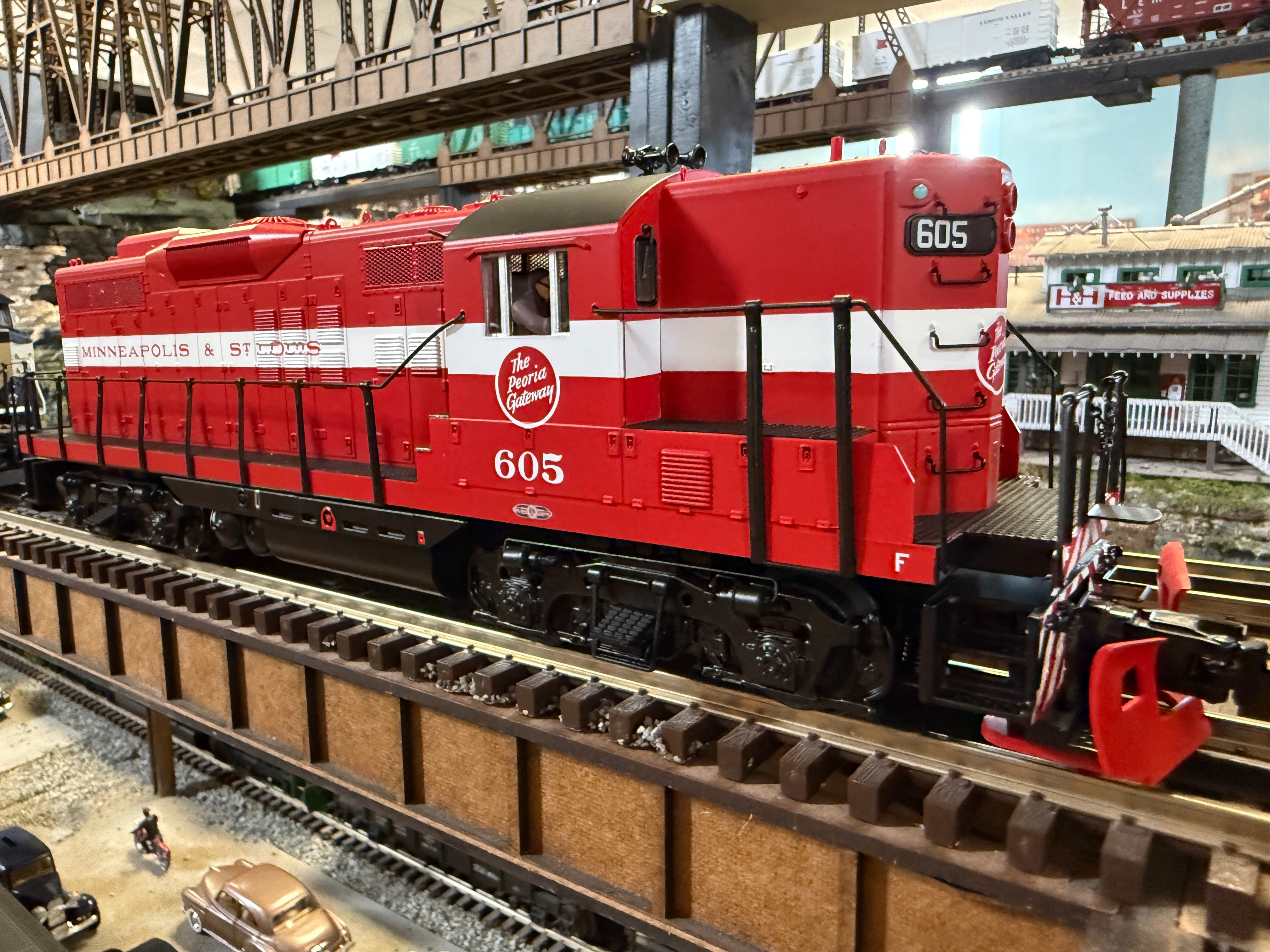 MTH 20-22030-1 - GP-9 Diesel Engine "Minneapolis & St Louis" #605 w/ PS3 - Custom Run for MrMuffin'sTrains