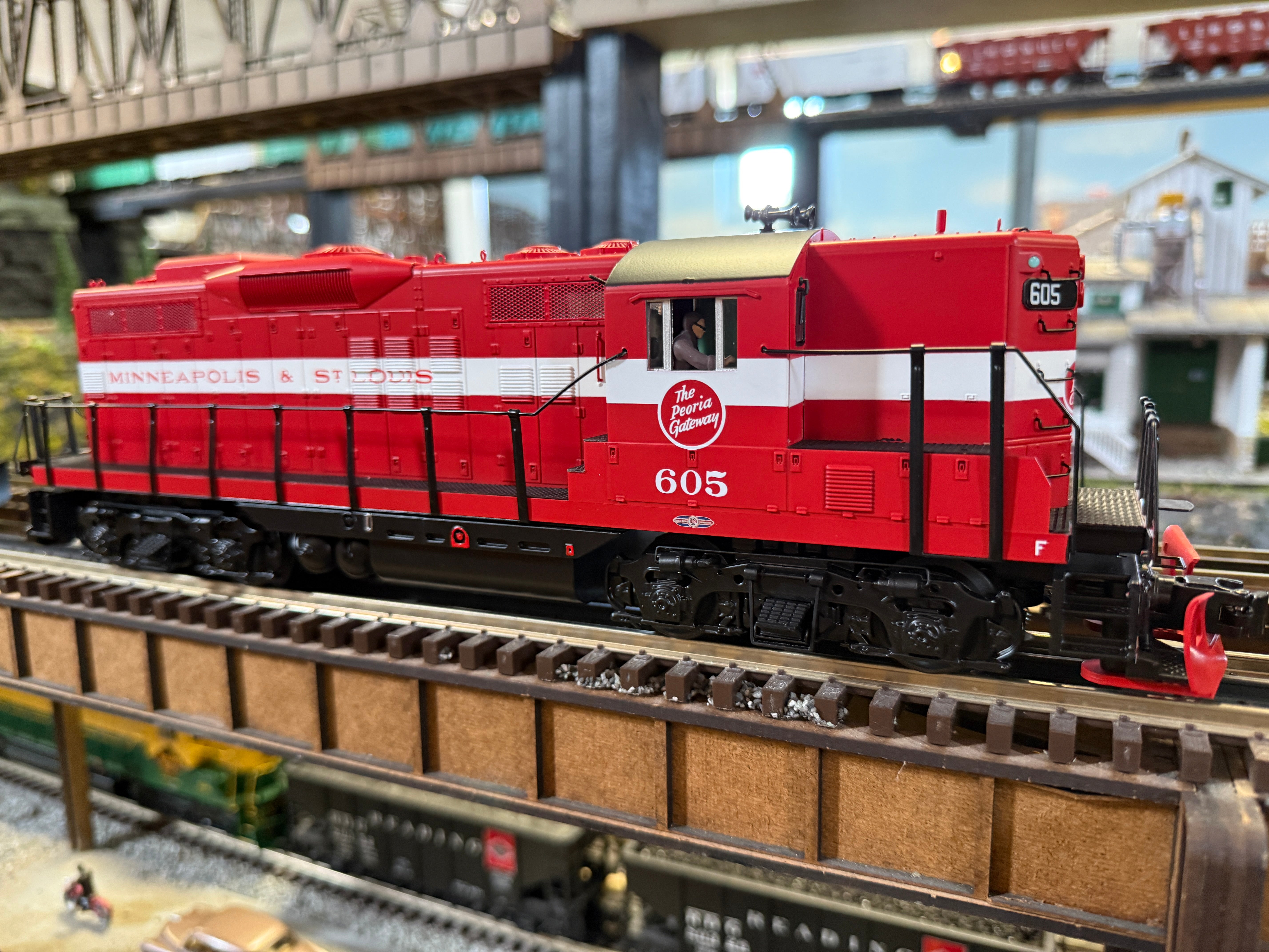 MTH 20-22030-1 - GP-9 Diesel Engine "Minneapolis & St Louis" #605 w/ PS3 - Custom Run for MrMuffin'sTrains