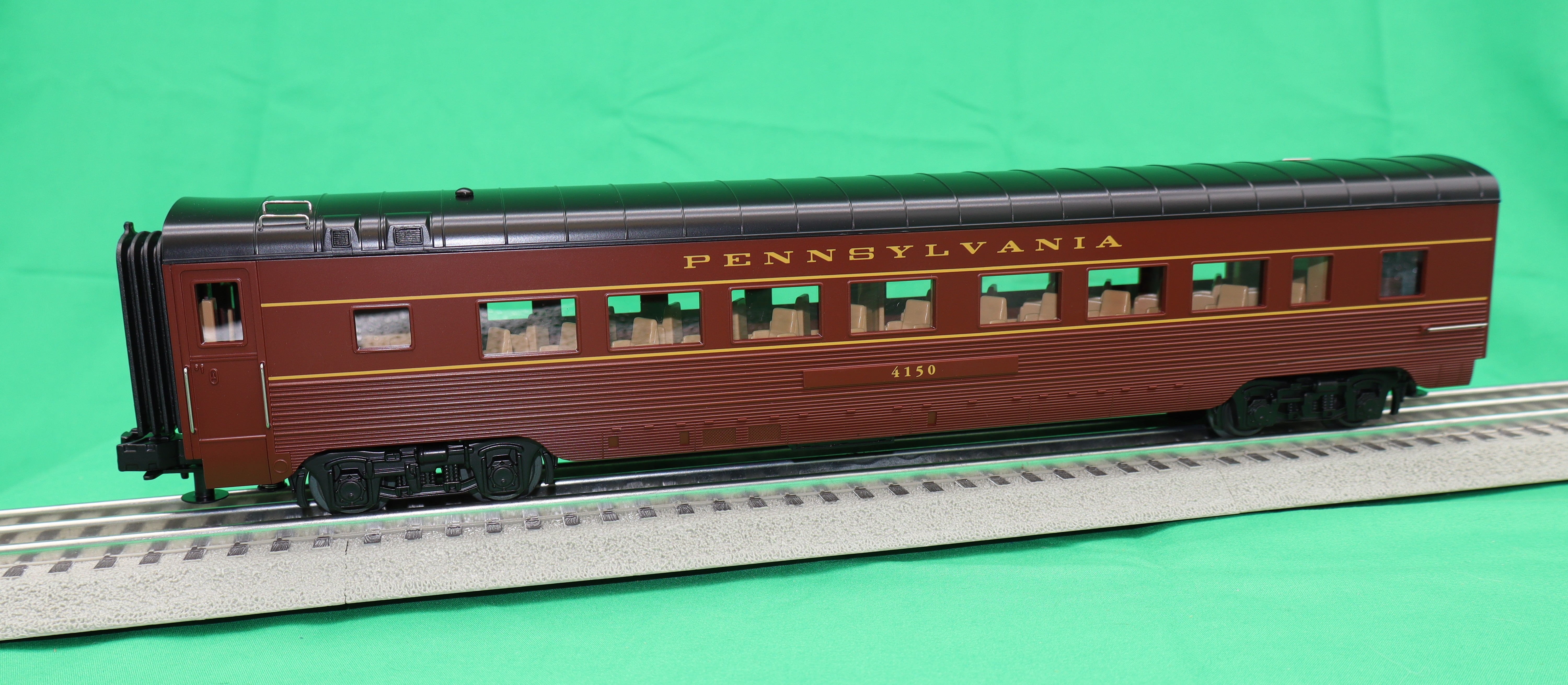 MTH 30-68252 - 60’ Streamlined Passenger Set "Pennsylvania" (4-Car)