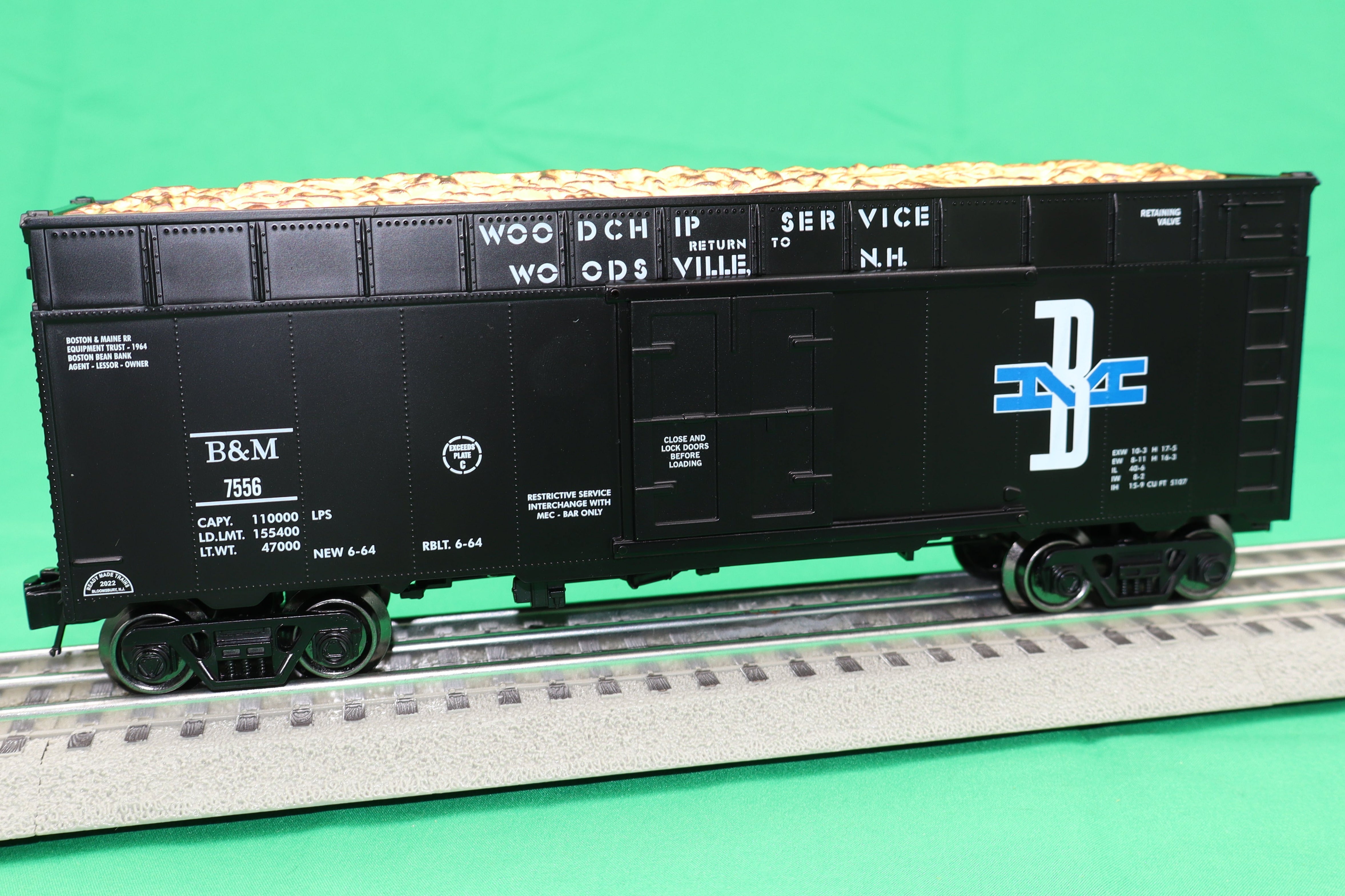 Ready Made Trains RMT-86442 - 40' Woodchip Car "Boston & Maine"