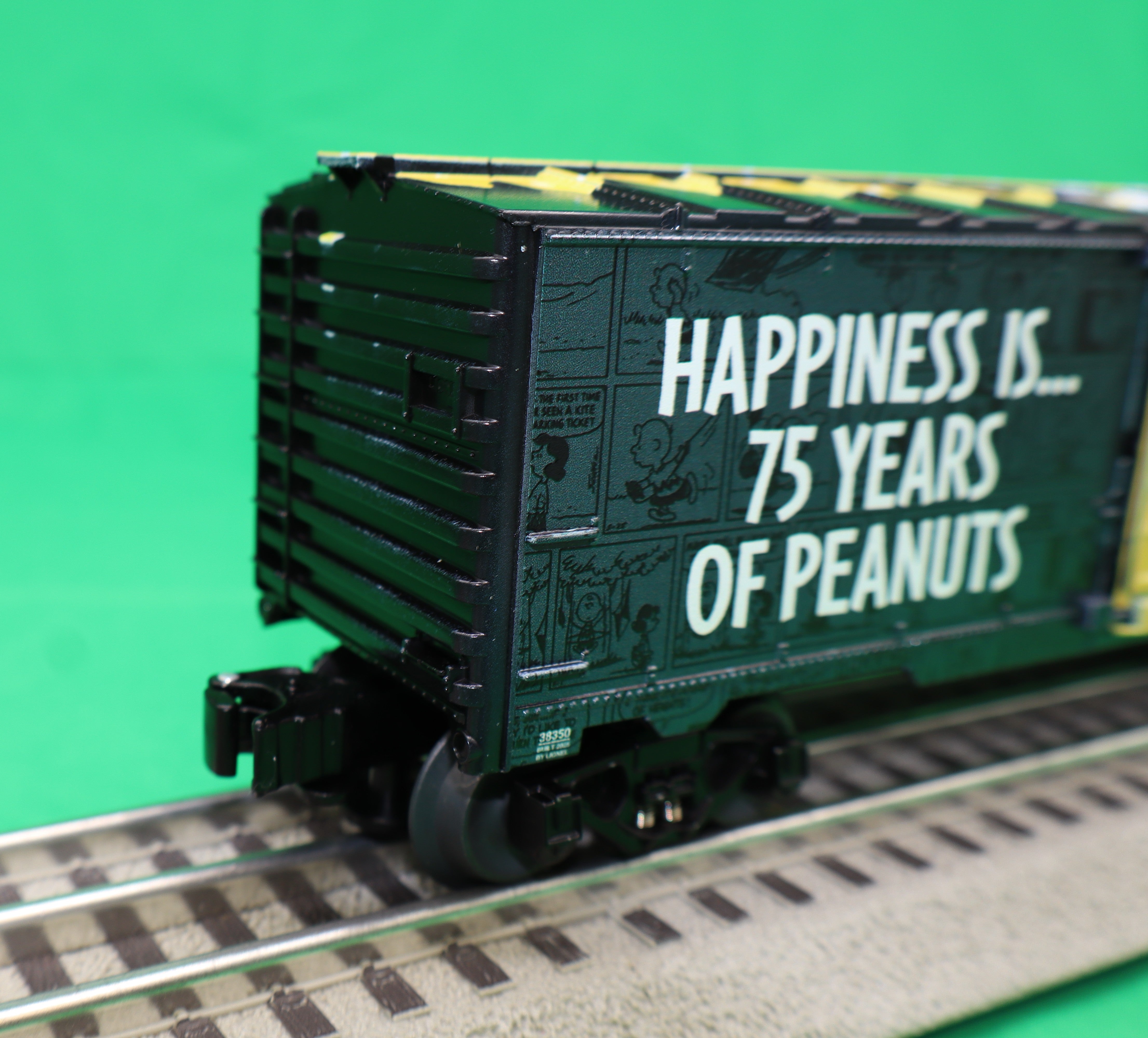 Lionel 2538350 - 75th Anniversary Boxcar "Peanuts"