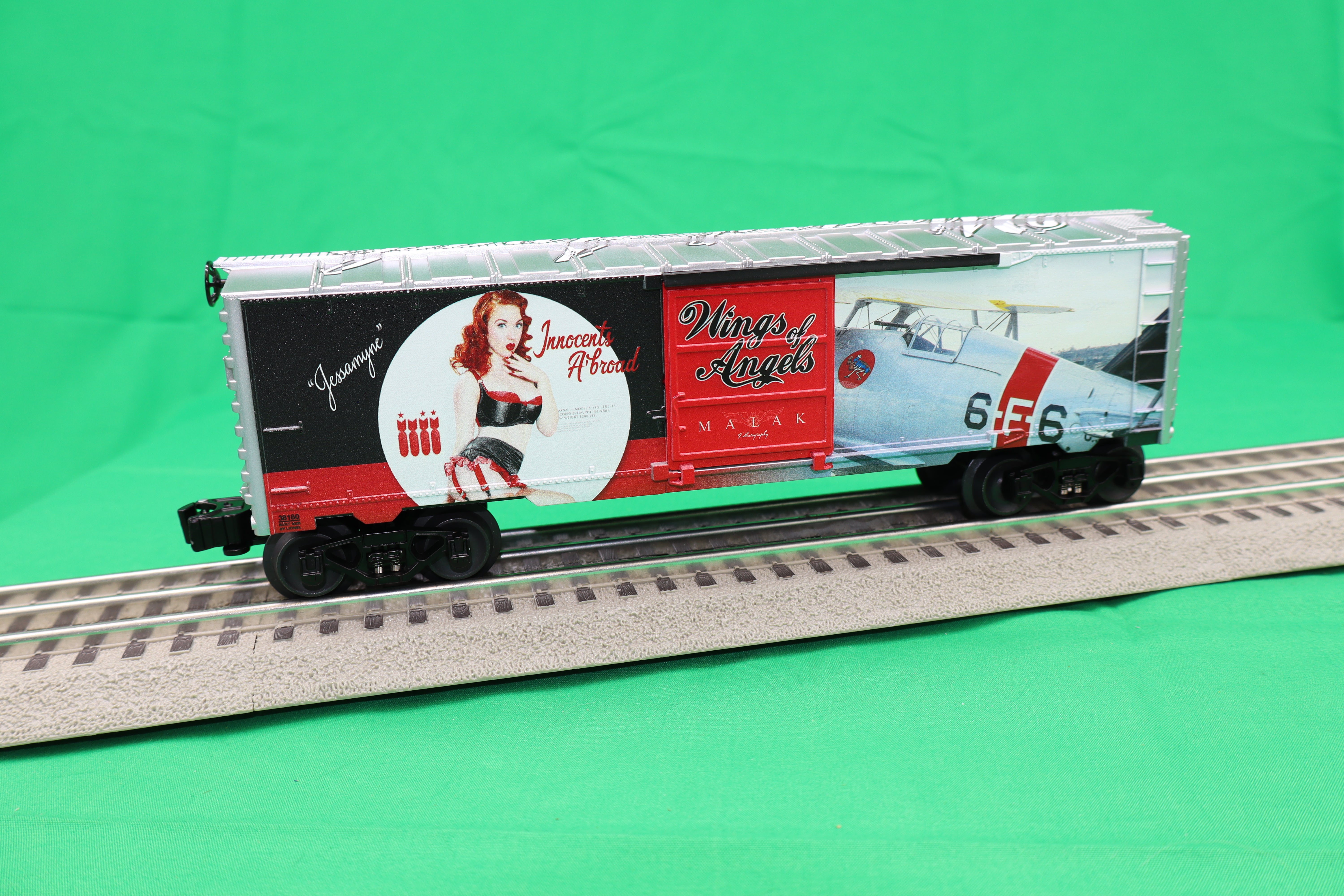 Lionel 2538180 - U.S. Army Boxcar "Wings of Angels - Jessamyne" (Rockin' the Red)