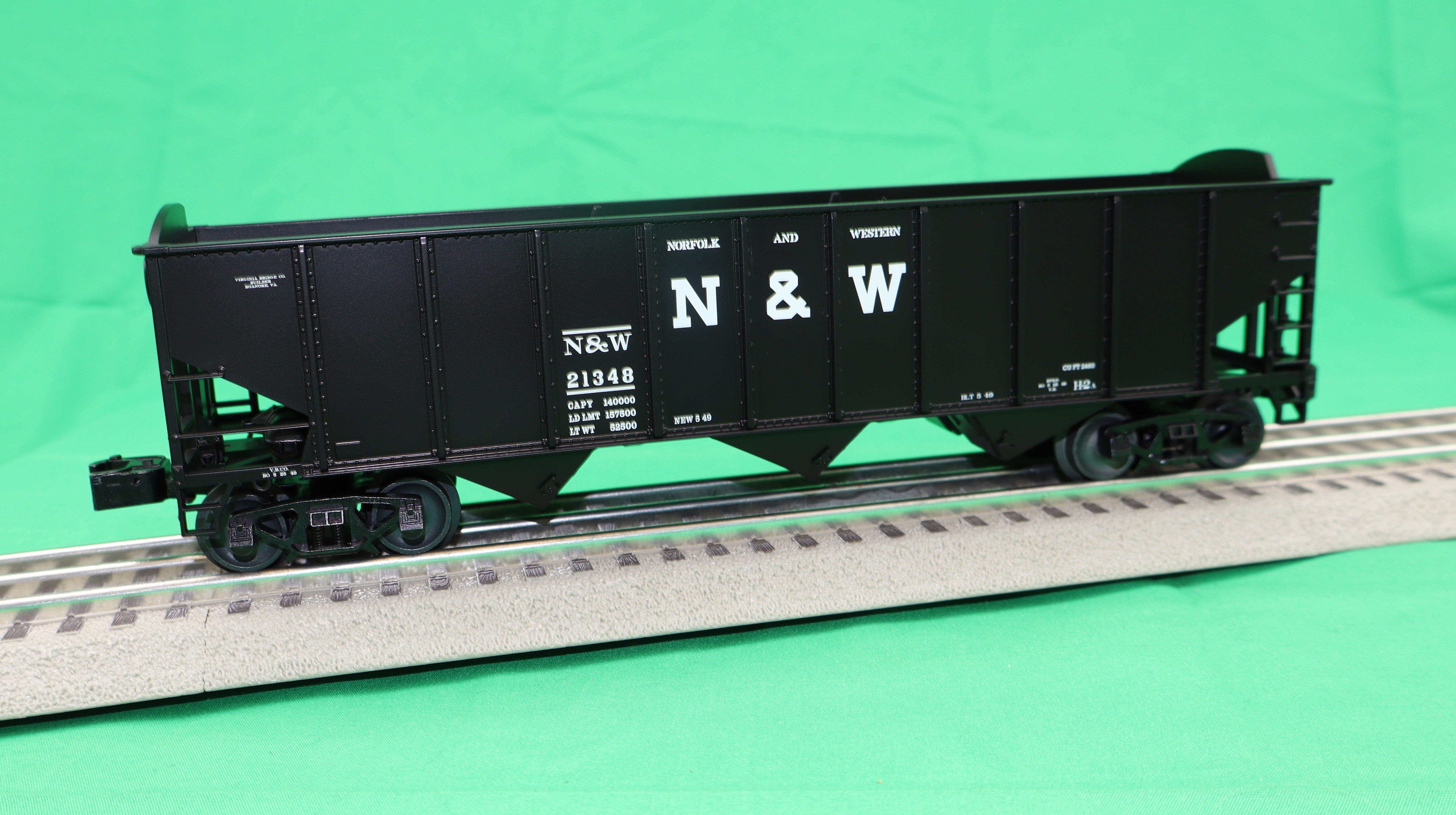 Lionel 2542239 - 3-Bay Hopper w/Peaked Ends "Norfolk & Western" #21348